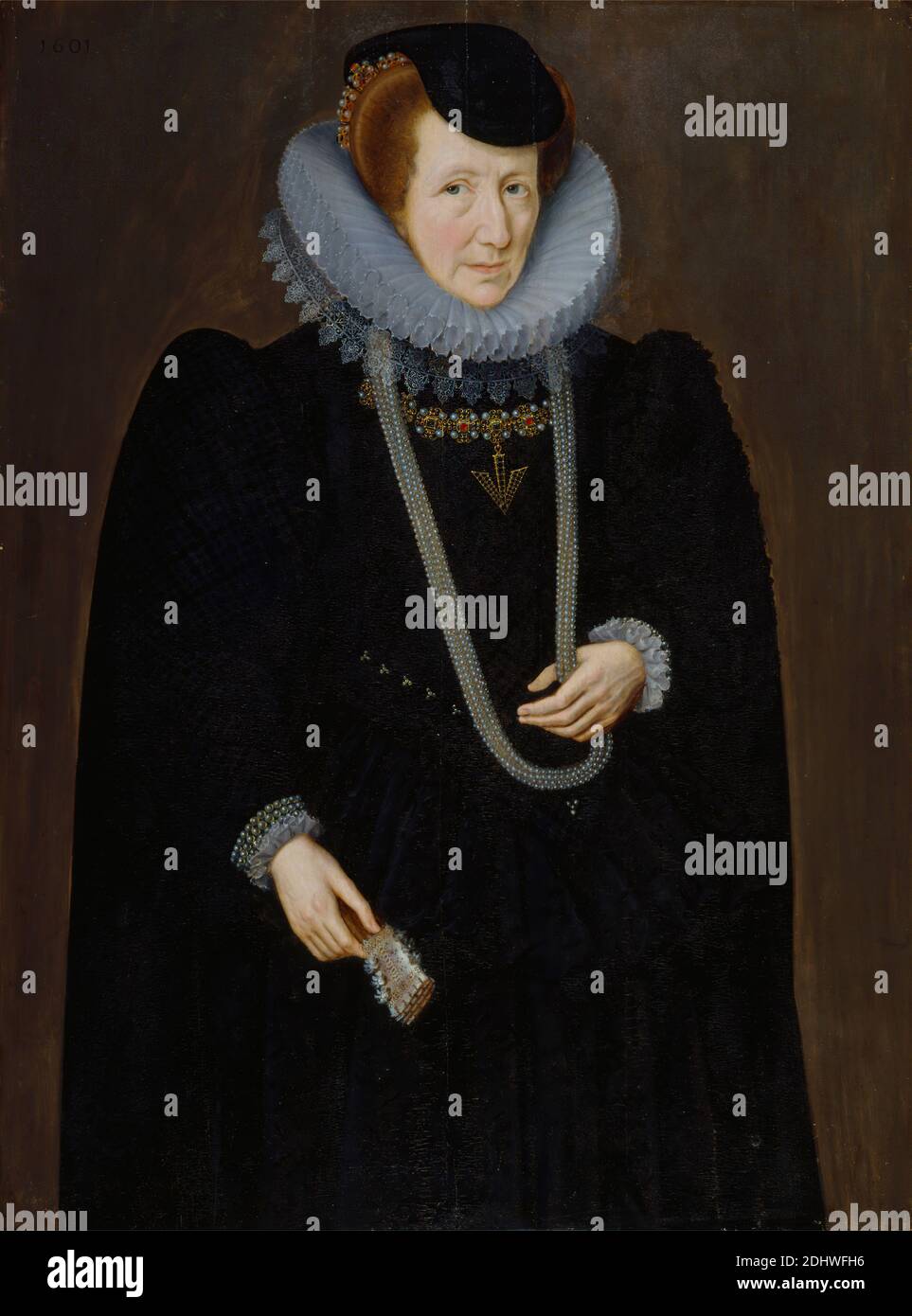 Ritratto di una donna, probabilmente Maria, Lady Scudamore, Marcus Gheeraerts il giovane, 1561–1635, fiammingo, attivo in Gran Bretagna (dal 1568), 1601, olio su pannello, supporto (PTG): 44 3/4 x 33 pollici (113.7 x 83.8 cm), nero, costume, guanti, gioielli, ritratto, Tudor, donna Foto Stock