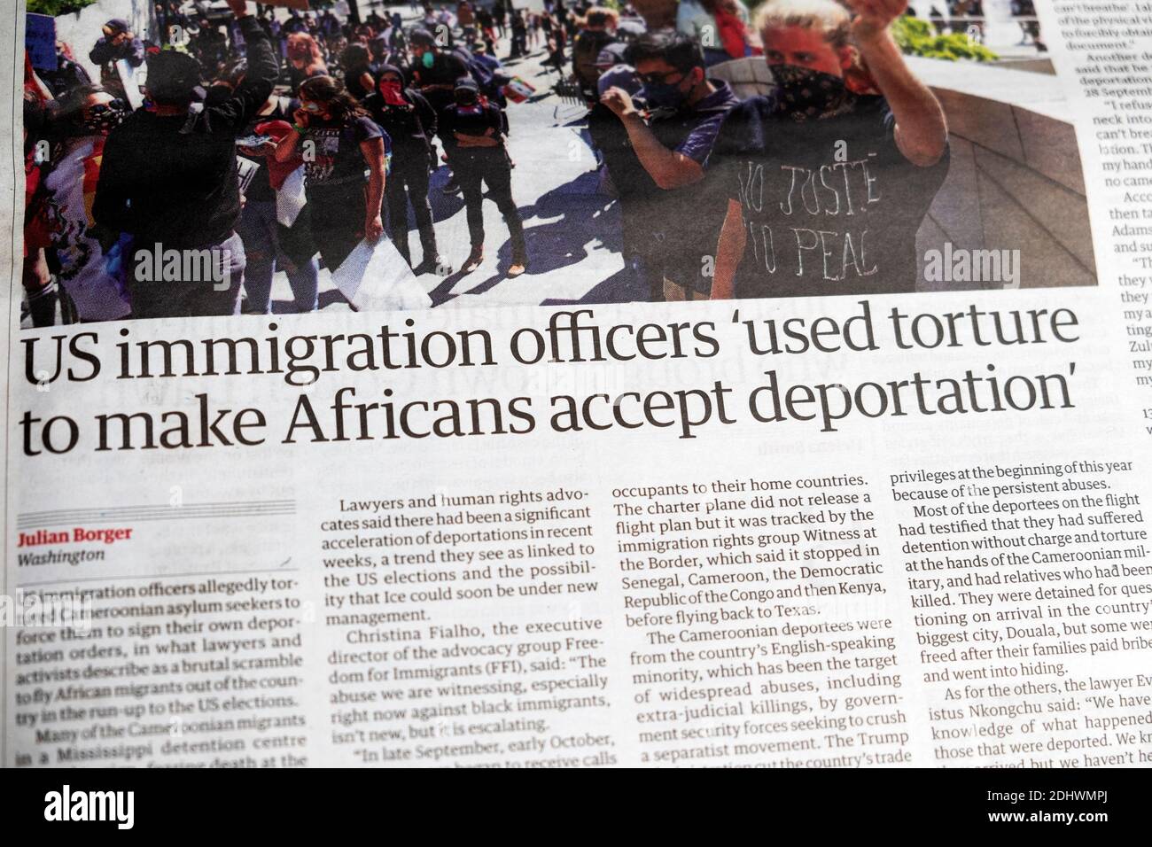 "Gli ufficiali dell'immigrazione DEGLI STATI UNITI "hanno usato la tortura per far accettare agli africani la deportazione" ' titolo del giornale britannico Foto Stock