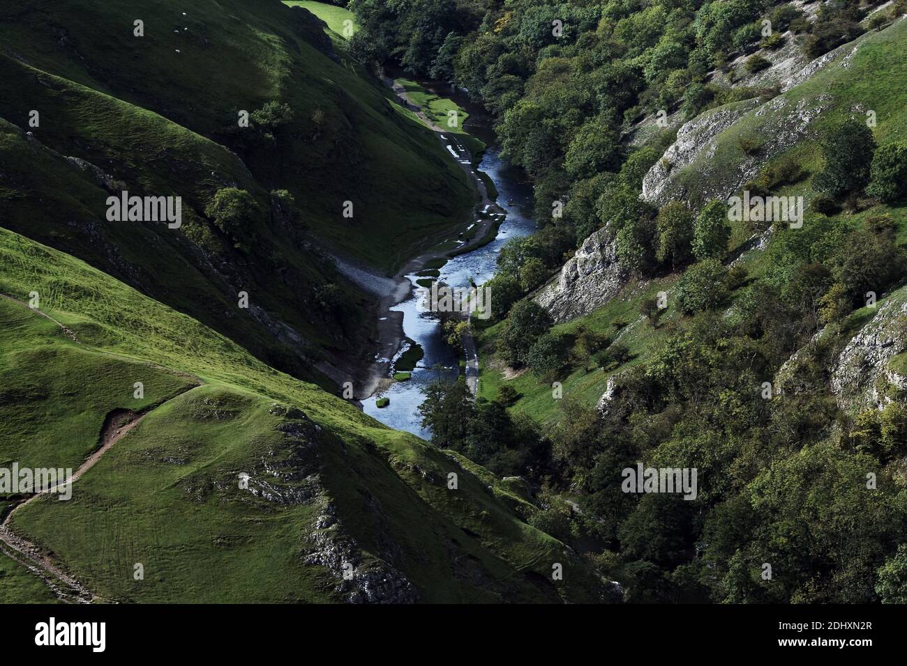 Dovedale Peak District Staffordshire Derbyshire Inghilterra Regno Unito Foto Stock