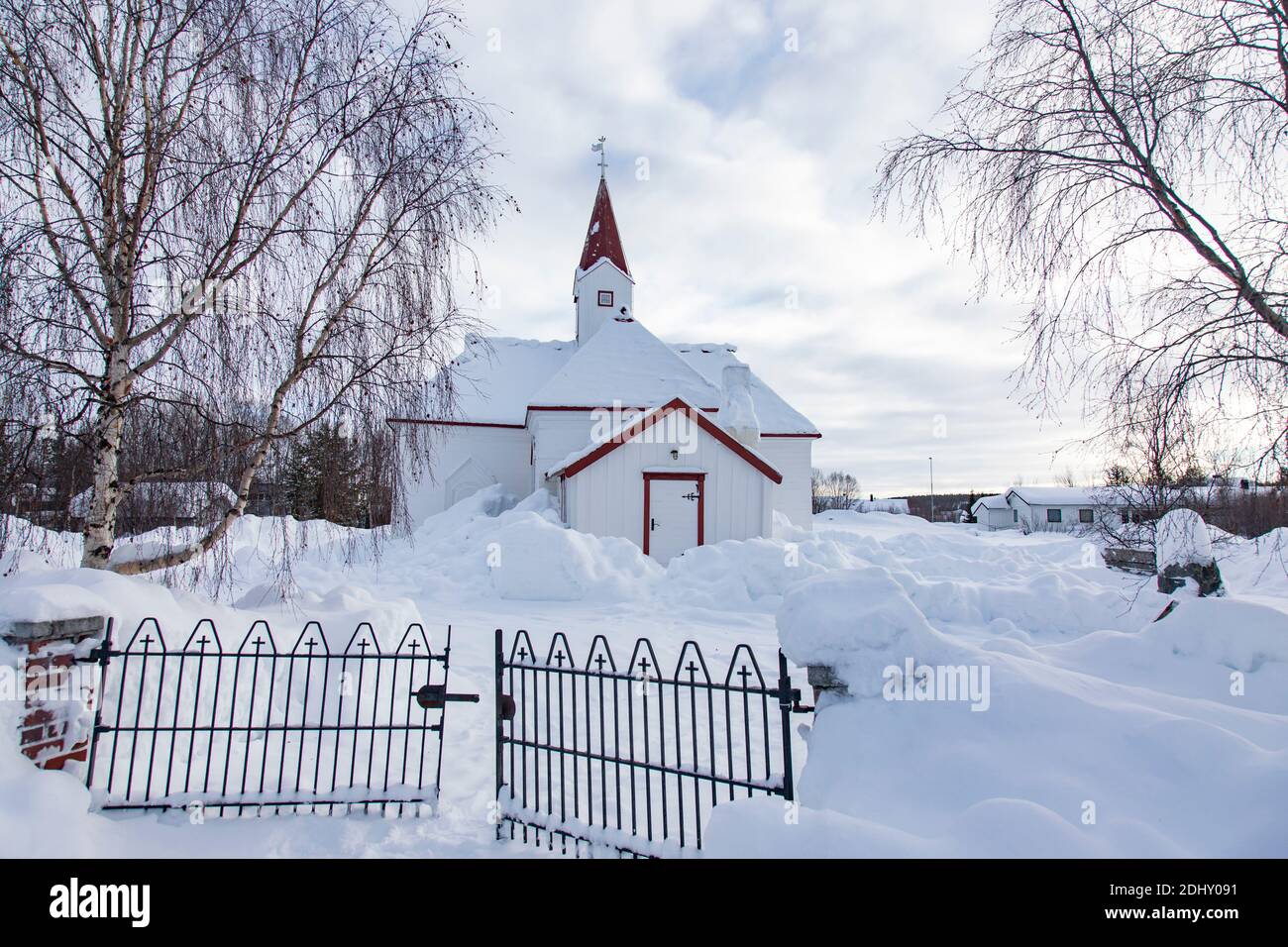 Karasjok, Lapponia, Norvegia - 3 marzo 2020: Vecchia chiesa di Karasjok. Foto Stock
