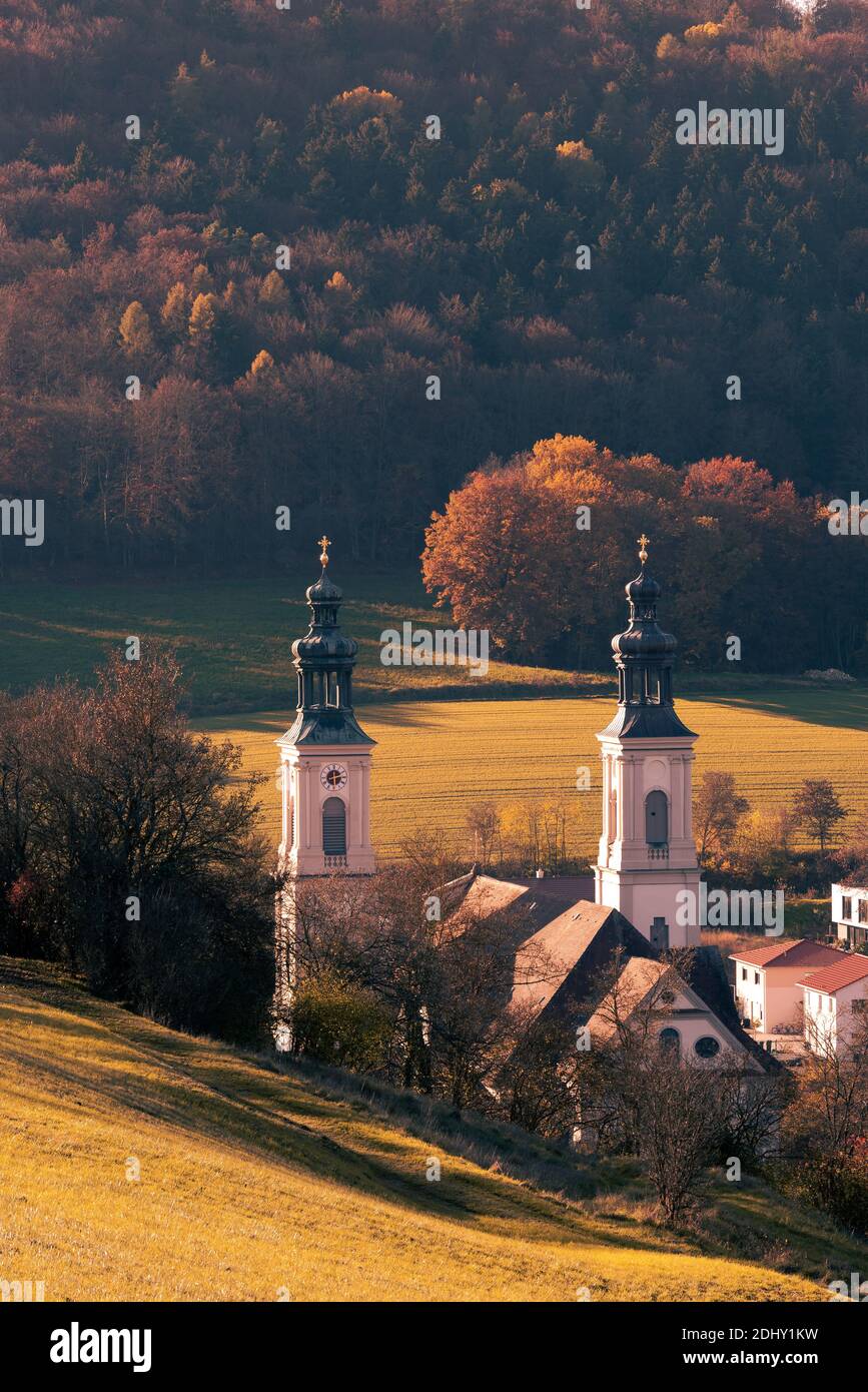 Kloster Pielenhofen bei Regensburg in der Oberpfalz im Herbst Foto Stock