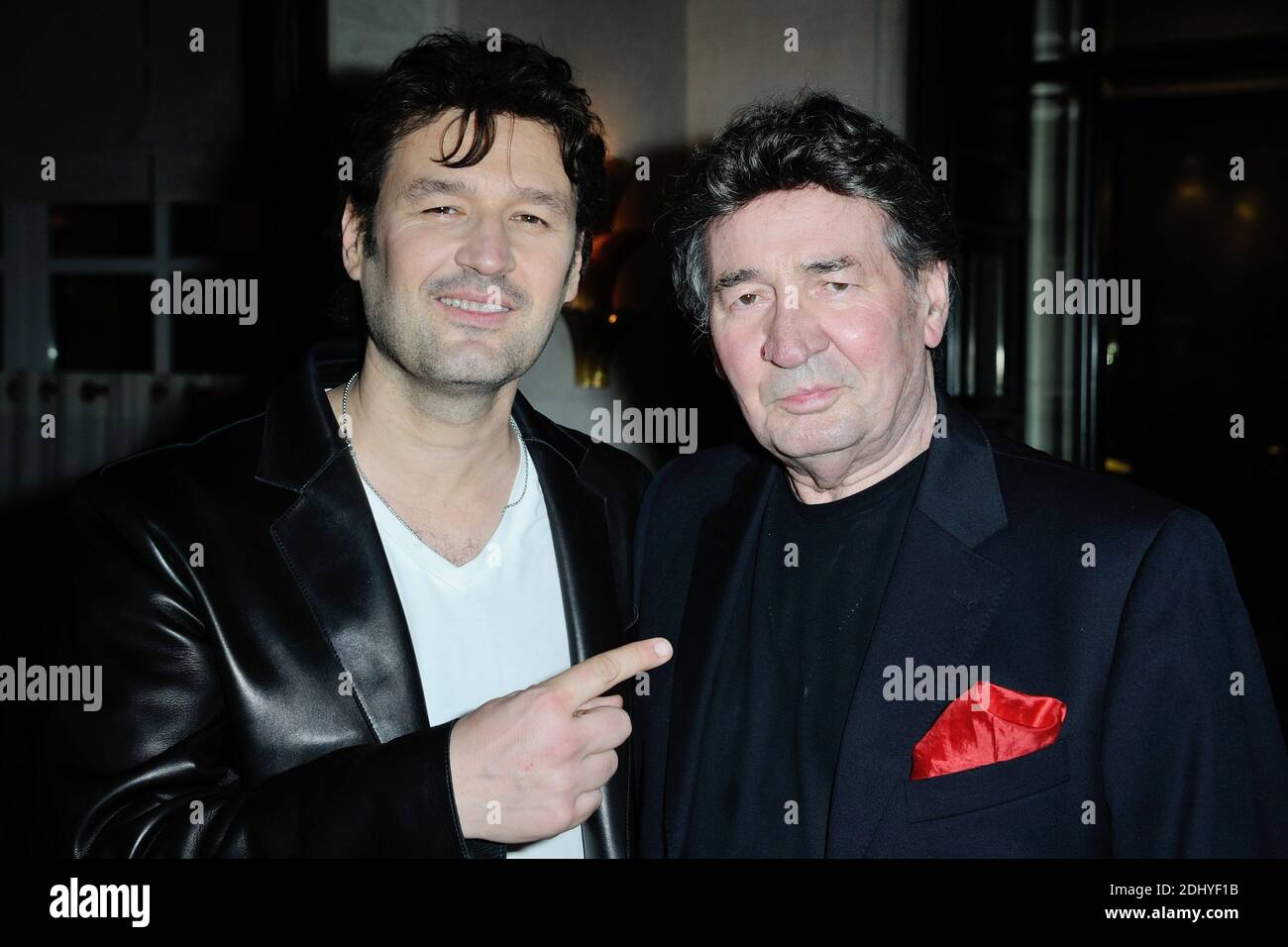 Jean-Pierre Danel et son pere Pascal Danel assistent a la 'Soyree Guitar Tribute de Jean-Pierre Danel' a l'hotel le Burgundy a Paris, France le 07 Avril 2016. Foto di Aurore Marechal/ABACAPRESS.COM Foto Stock