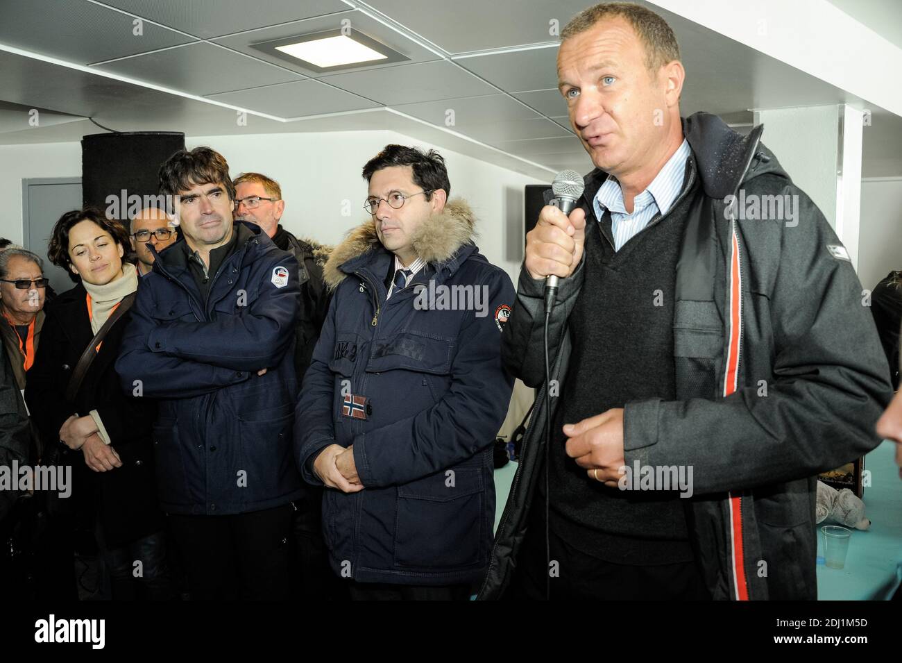 Eric Fournier, Prefetto Georges-Francois Leclerc e Mathieu Dechavanne che assistono all'inaugurazione della ristrutturazione dell'Aiguille du Midi il 02 giugno 2016 a Chamonix Mont-Blanc, Francia. Foto di Julien Zannoni/APS-Medias/ABACAPRESS.COM Foto Stock