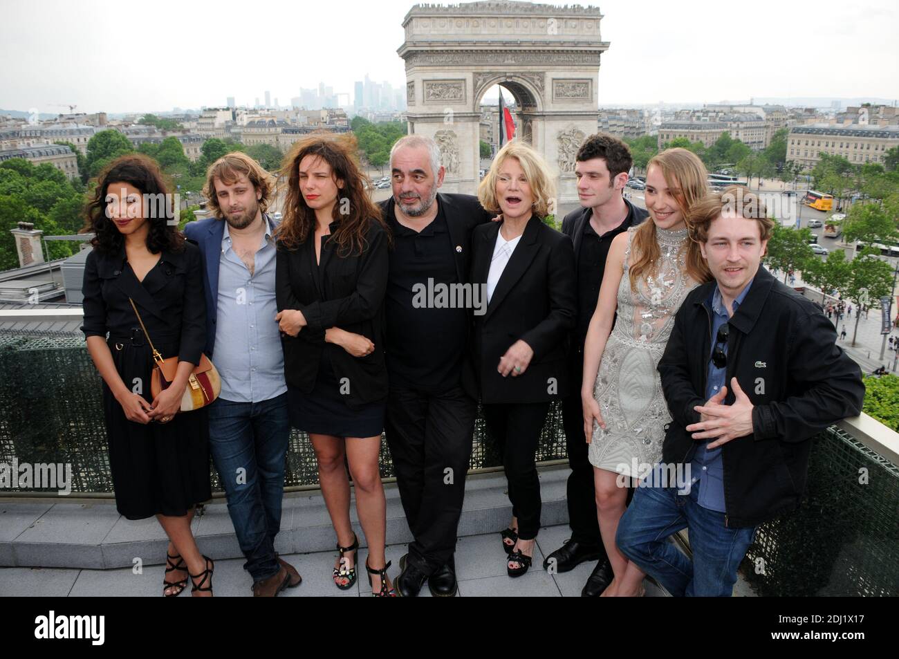 I membri della giuria Zita Hangot, Alexandre Aja, Sophie Letourneur, Philippe Jaenada, Nicole Garcia, Felix Moati, Deborah Francois e Vincent Rottiers parteciperanno alla V cerimonia di apertura del Festival cinematografico degli Champs Elysees al Drugstore Publicis il 7 giugno 2016 a Parigi, Francia. Foto di Alain Apaydin/ABACAPRESS.COM Foto Stock