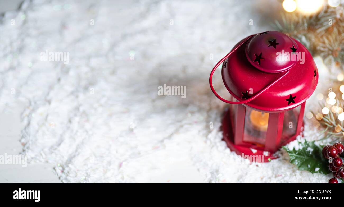 Lanterna a lume di candela festiva e vacanze di Natale e Capodanno copia sfondo spazio Foto Stock