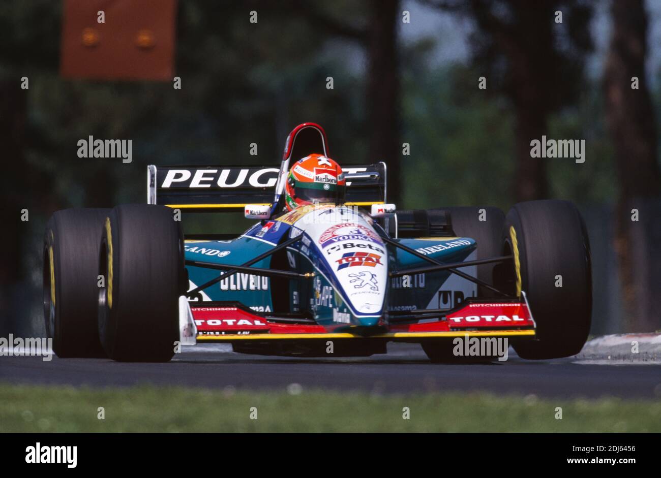 Eddie Irvine, (IRL) Jordan Peugeot, San Marino GP 1995, Imola Foto Stock
