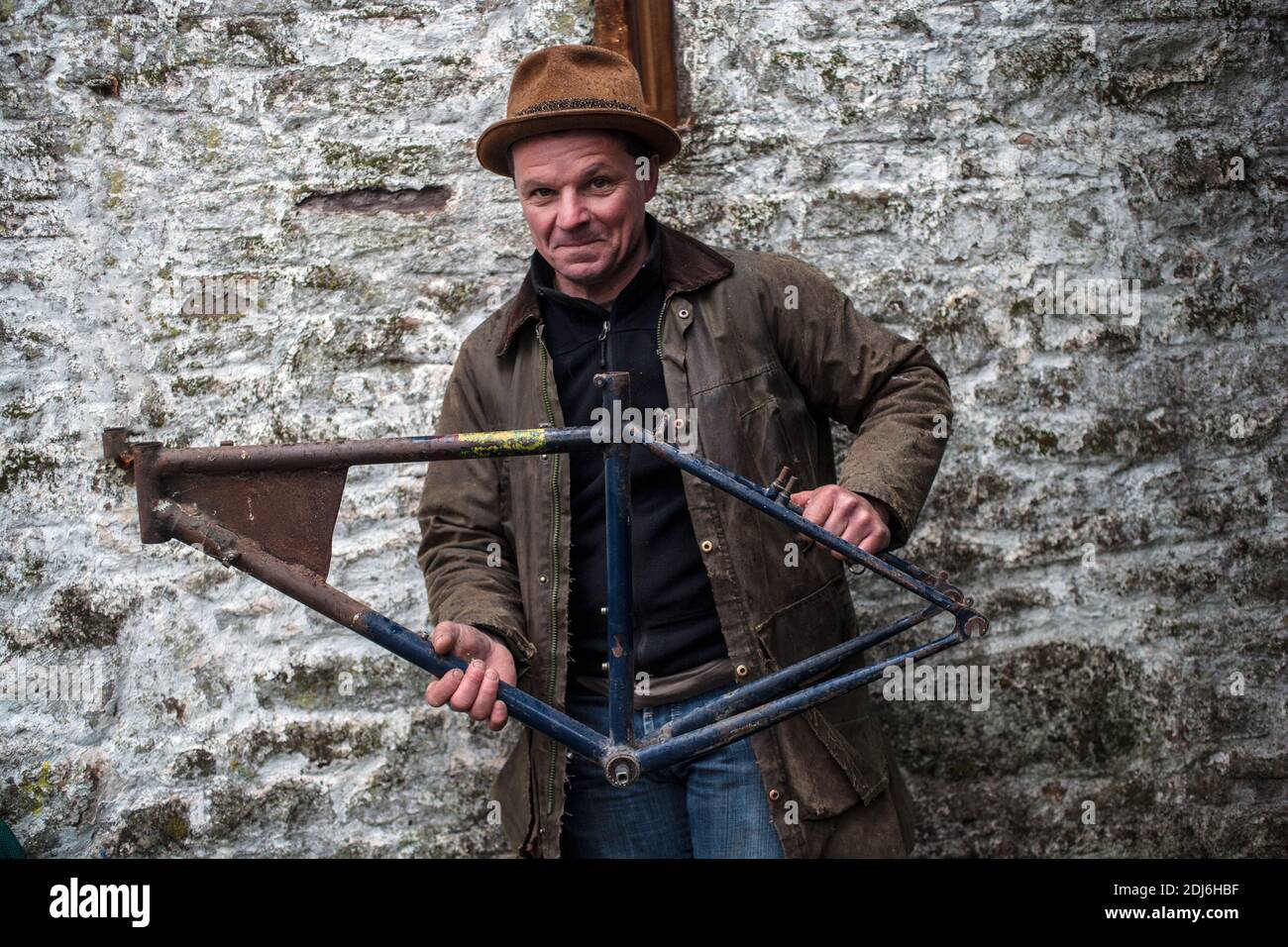Tour in bici delle Black Mountains con Robert Penn (autore di IT's All About the Bike) nel Brecon Beacons National Park nel Monmouthshire, nel Galles del sud-est. Foto Stock