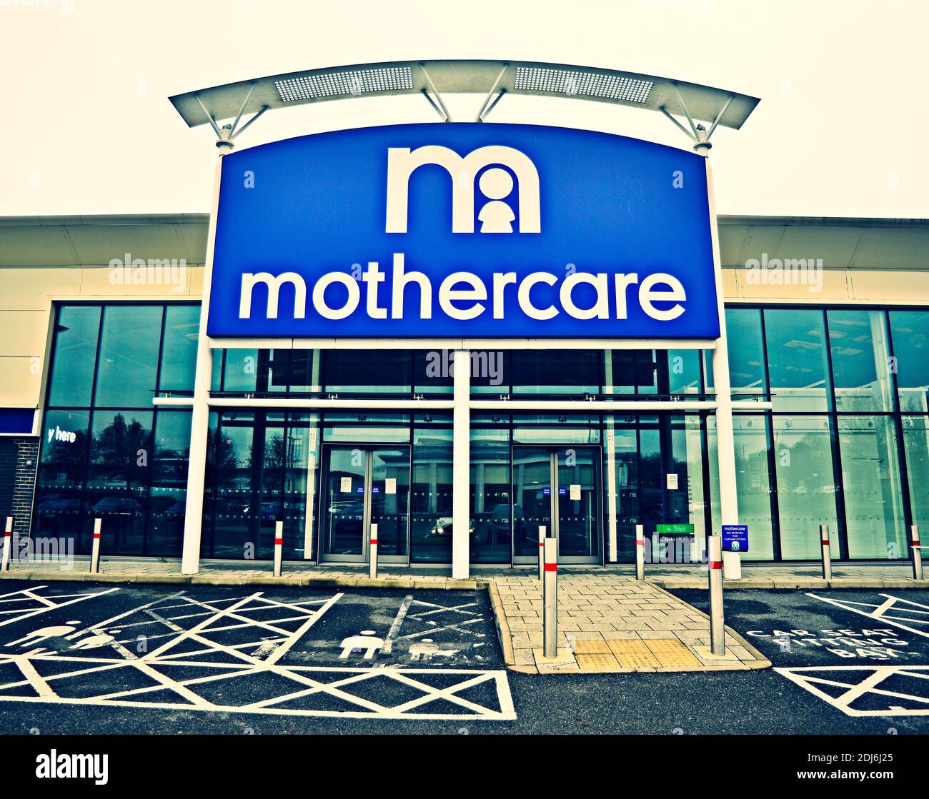 Chiusura del negozio Motherecare a seguito di attività di amministrazione Foto Stock