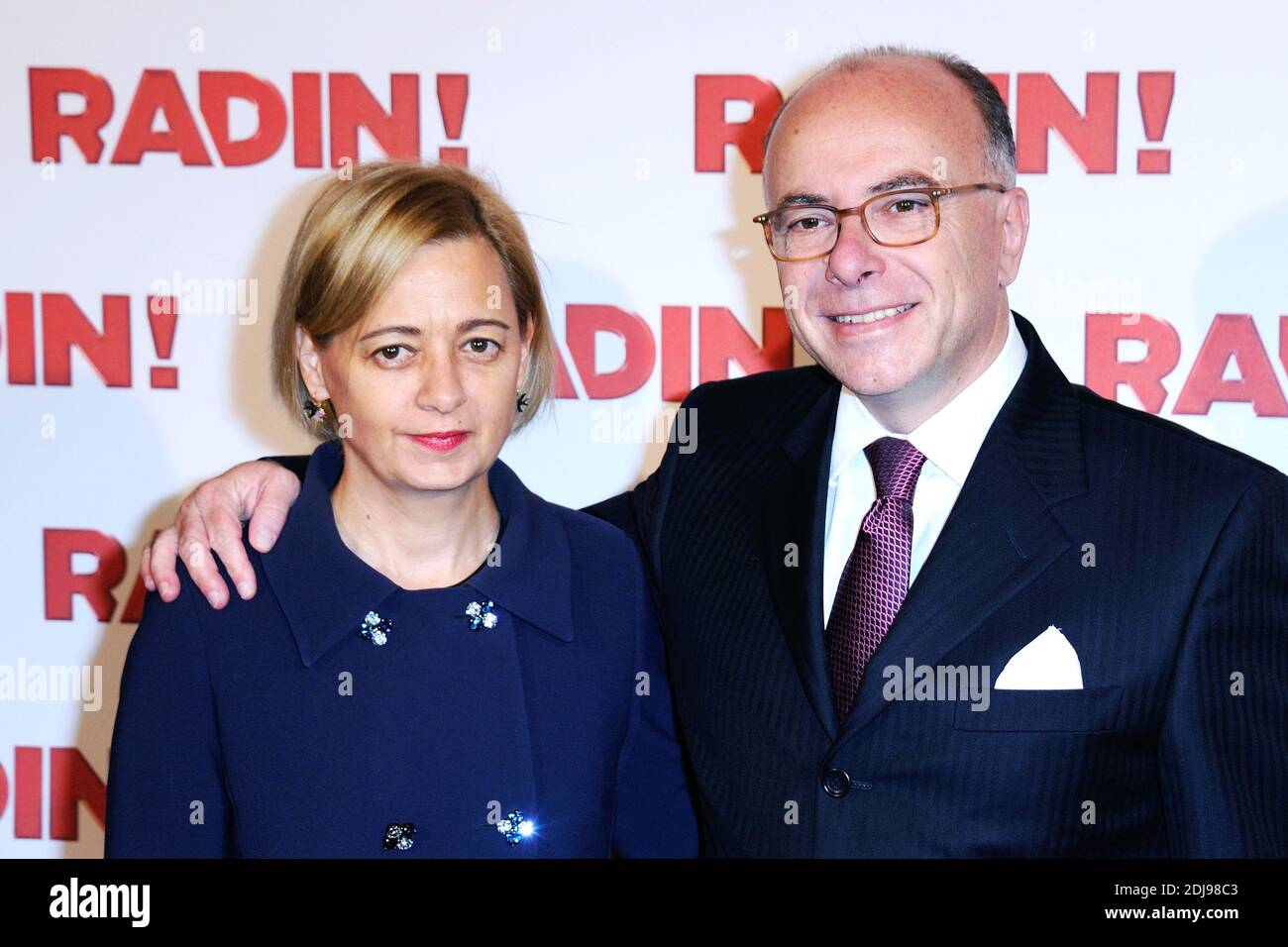 Le Ministre de l'Interieur Bernard Cazeneuve et sa femme Veronique Cazeneuve assistent a l'avant premiere du film Radin au Gaumont Opera Capucines a Paris, France, le 22 settembre 2016. Foto di Aurore Marechal/ABACAPRESS.COM Foto Stock