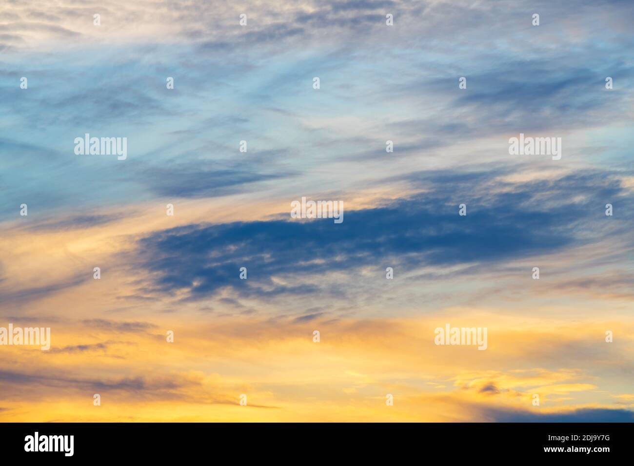 Colori pastello cielo alba, Quito, Ecuador. Foto Stock