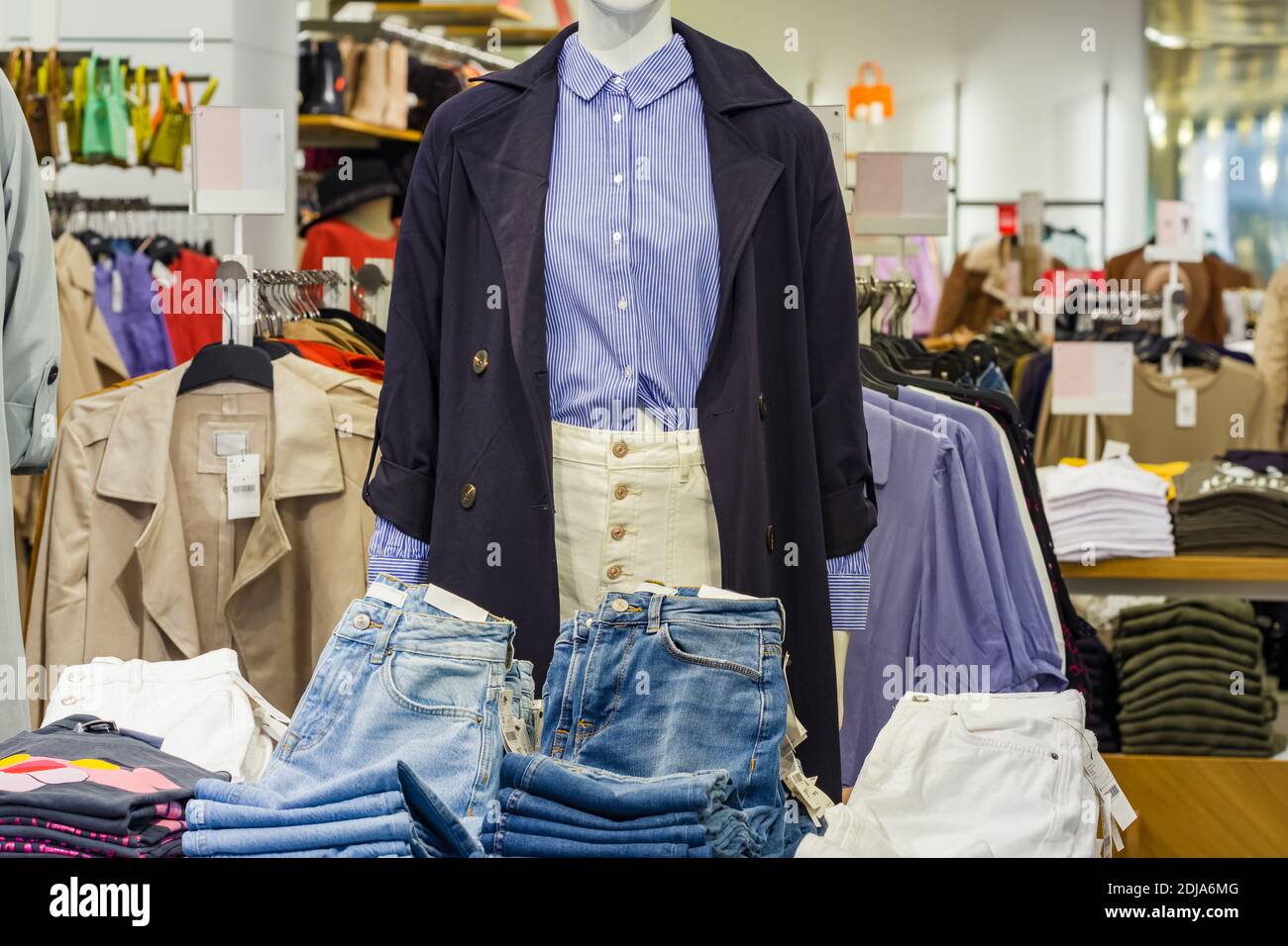 Marca Di Vestiti Immagini e Fotos Stock - Alamy