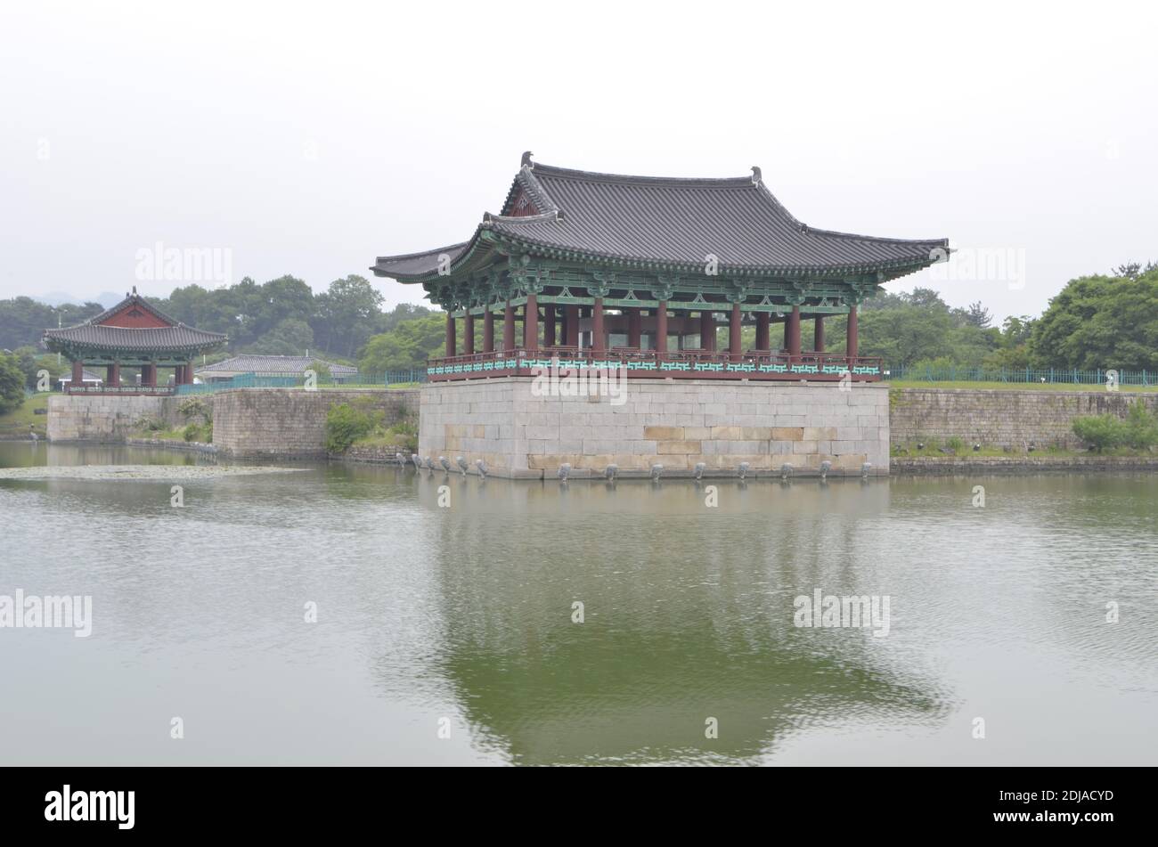 Il palazzo Banwolseong da Seorabol, la capitale del regno di Silla, Gyeogju, Corea Foto Stock