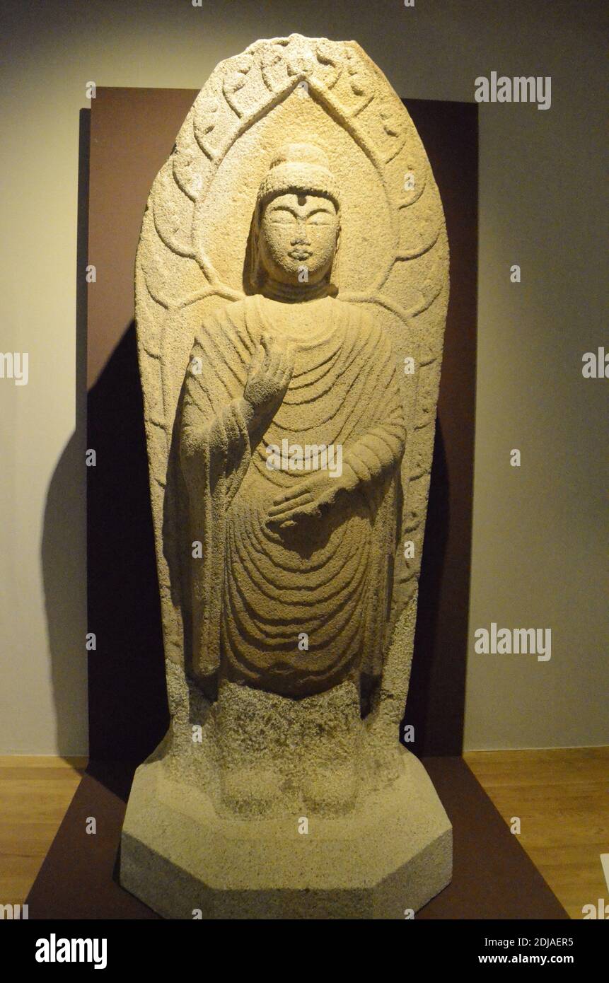 Statua di Buddha in piedi dal Museo Nazionale di Gyeongju, Corea del Sud Foto Stock