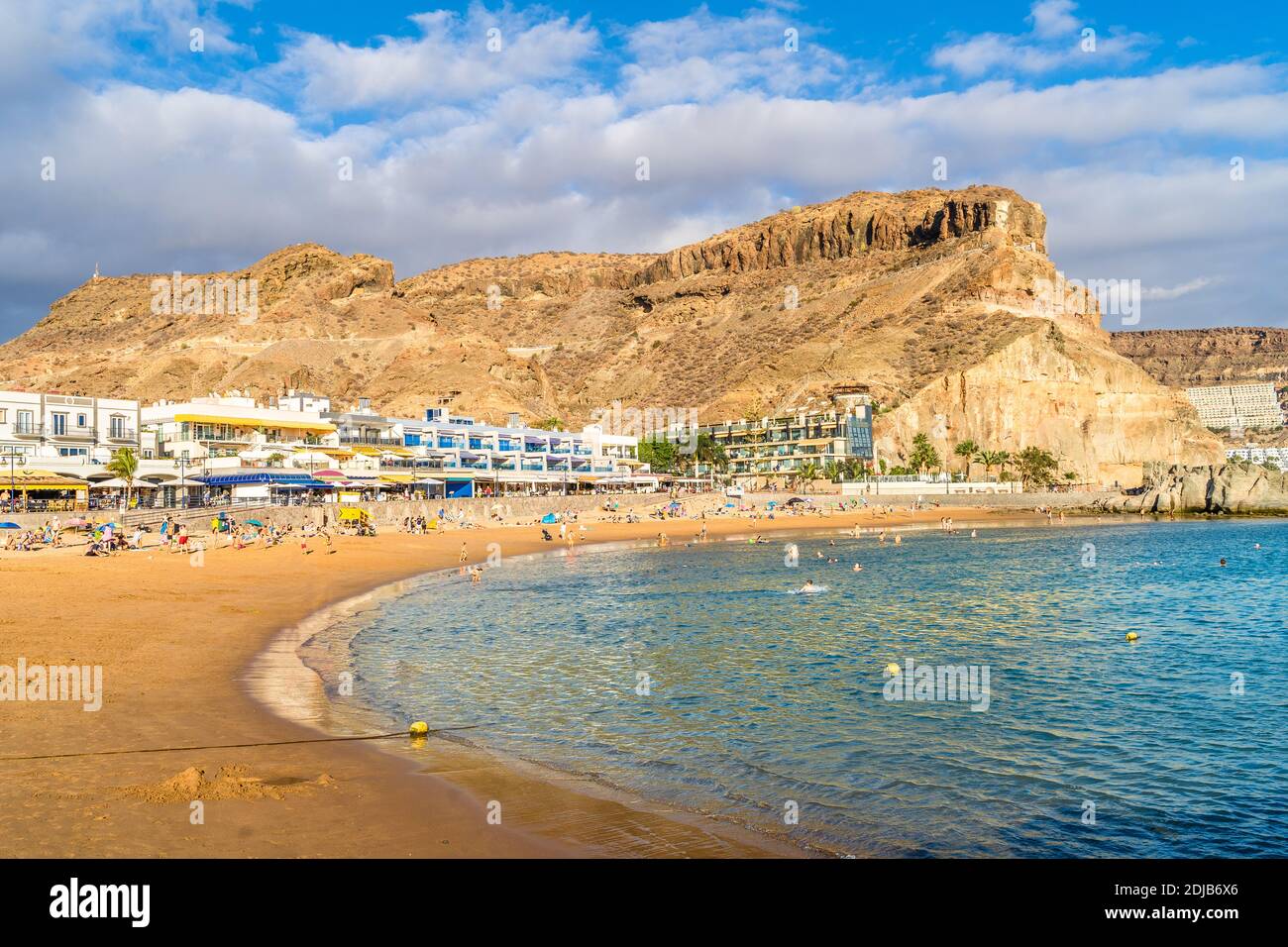 Paesaggio con Playa Mogan e Puerto de Mogan villaggio, Gran Canaria, isole Canarie, Spagna Foto Stock