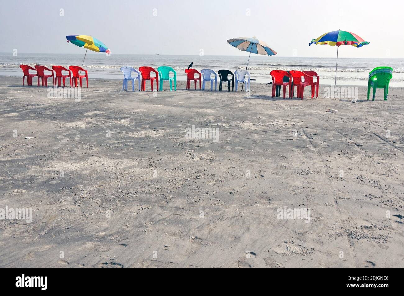 La spiaggia di Bakkhali è forse la spiaggia più mozzafiato dell'India. La vicina costa di 7 km non è solo la vista più spettacolare del mare. Foto Stock
