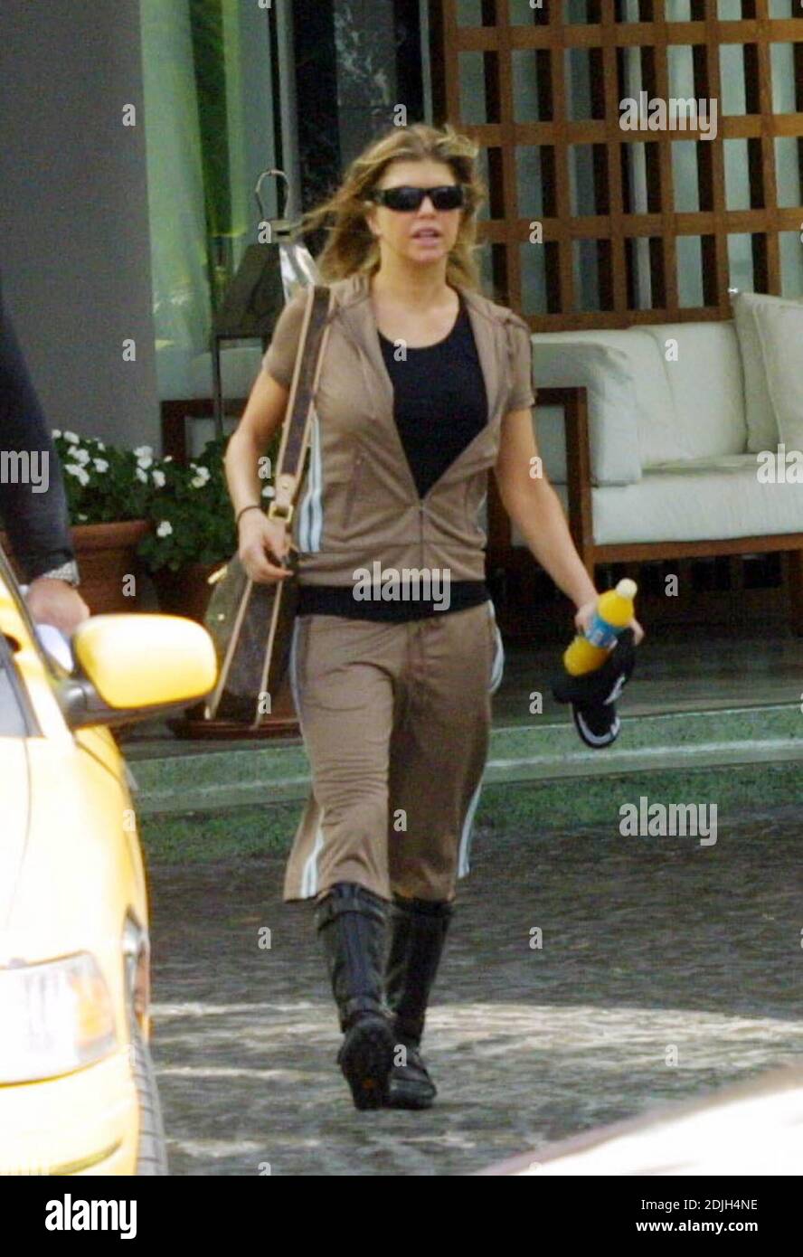 Esclusiva!! I Black Eyed Peas lasciano un hotel a Miami per la loro seconda fiera di Miami, il 4/13/06 [[kas mab]] Foto Stock