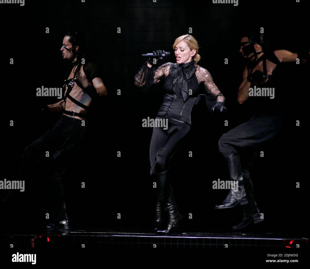 Madonna esegue in concerto presso la American Airlines Arena a Miami in Florida il 22 luglio 2006. Foto Stock