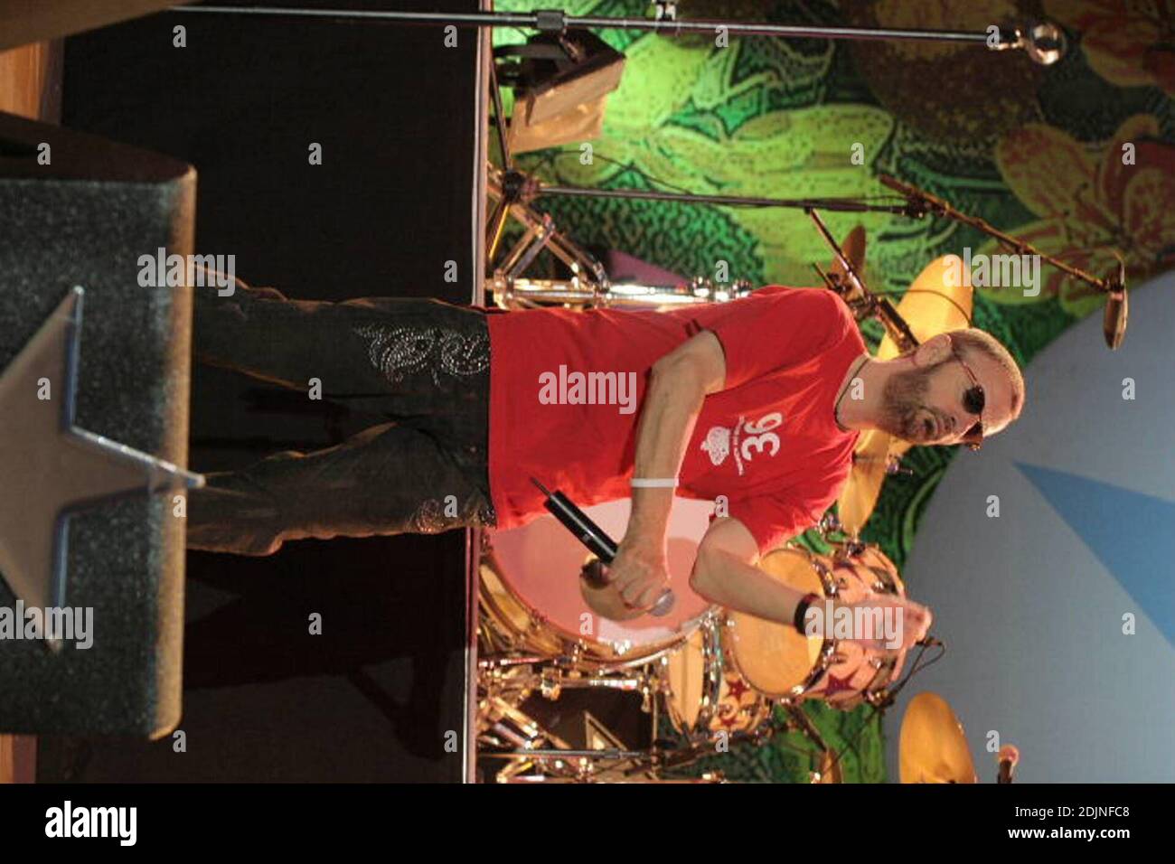 Ringo Starr e l'ultima edizione della sua All Star Band -- (Billy Squier, Richard Marx, Rod Argent, Hamish Stuart, Edgar Winter e Sheila e) si esibiscono presso il Mizner Amphitheatre di Boca Raton FL. 07/08/06 Foto Stock