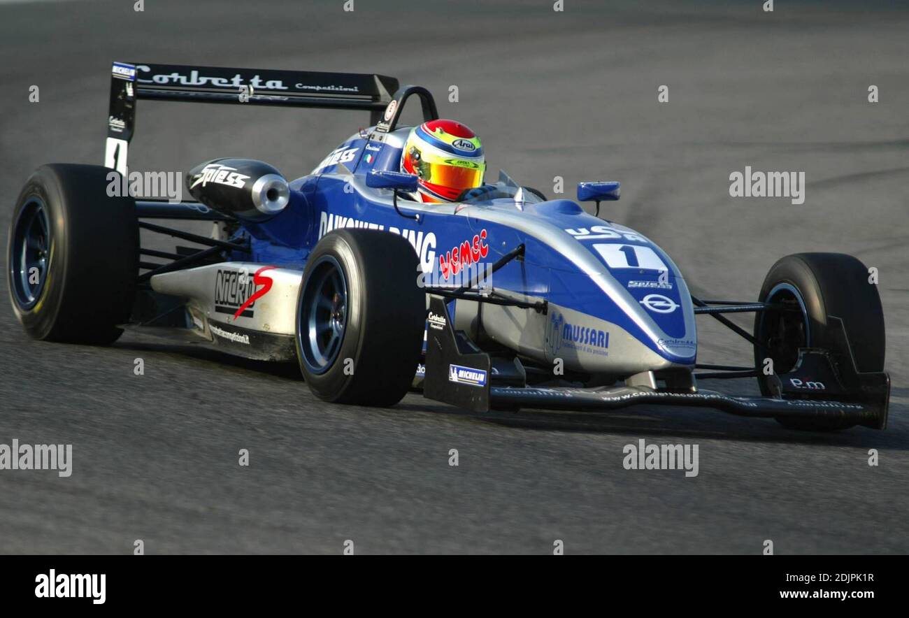 Fabrizio Crestani al Prix di Pergusa, Campionato Italiano di Formula 3. Circuito di Vallelunga, 9/30/06 Foto Stock