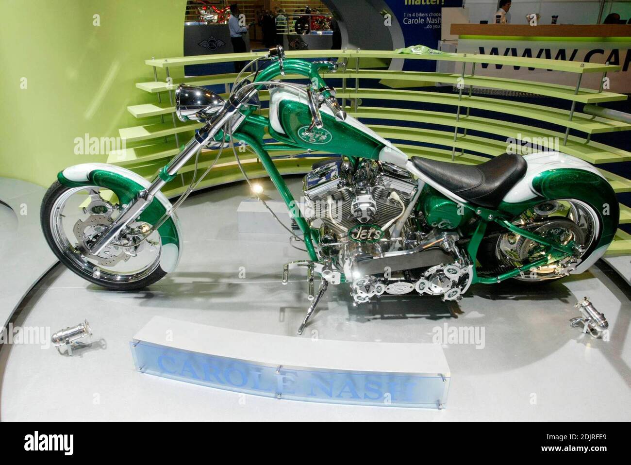 Esposizione personalizzata del chopper nello stand Carole Nash al Motorcycle & Scooter show Birmingham NEC UK, 10/26/2006 Foto Stock