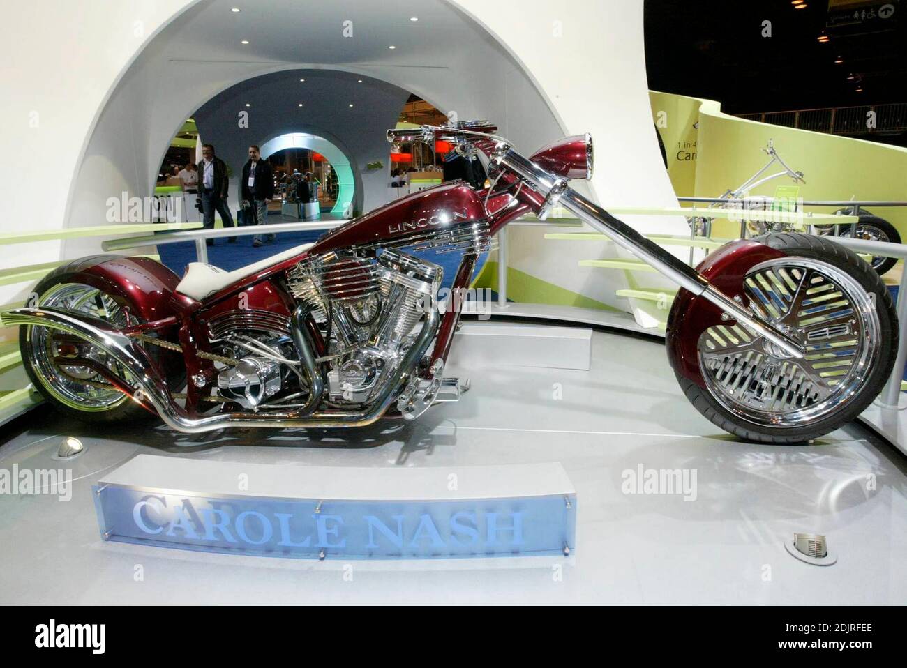 Esposizione personalizzata del chopper nello stand Carole Nash al Motorcycle & Scooter show Birmingham NEC UK, 10/26/2006 Foto Stock