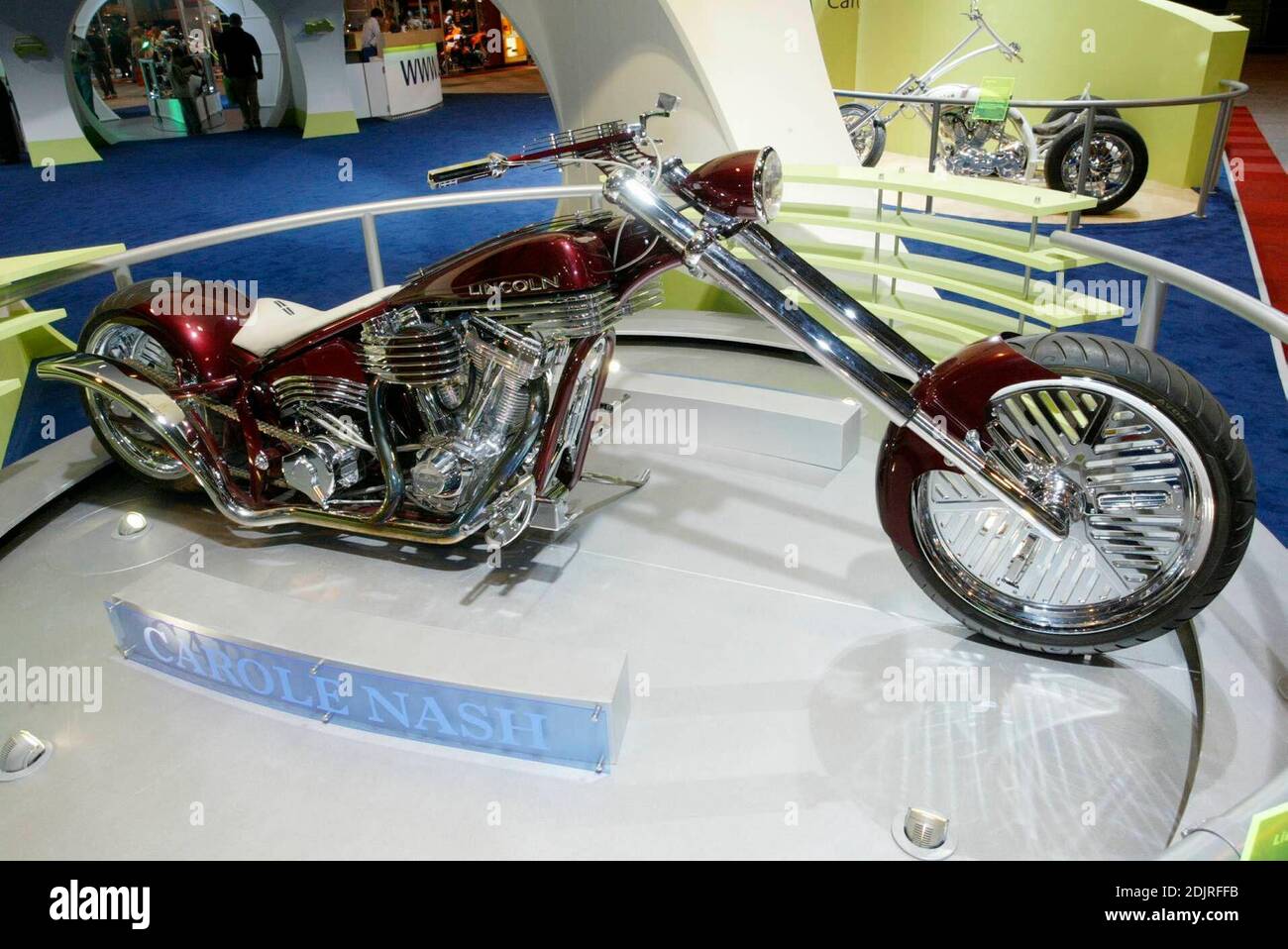 Esposizione personalizzata del chopper nello stand Carole Nash al Motorcycle & Scooter show Birmingham NEC UK, 10/26/2006 Foto Stock