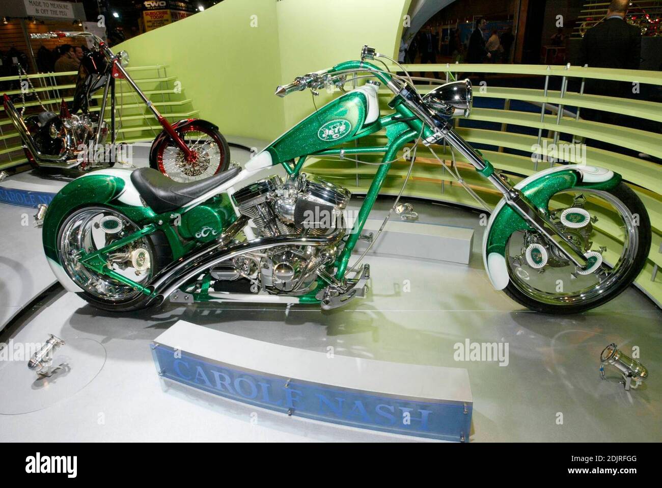 Esposizione personalizzata del chopper nello stand Carole Nash al Motorcycle & Scooter show Birmingham NEC UK, 10/26/2006 Foto Stock