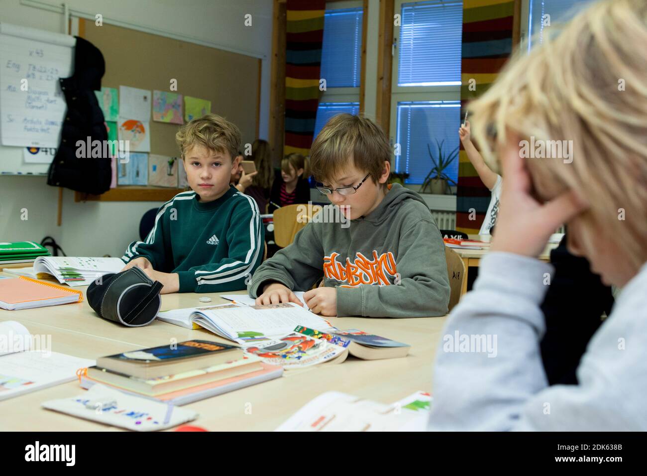 Studenti di una scuola elementare. Foto Stock