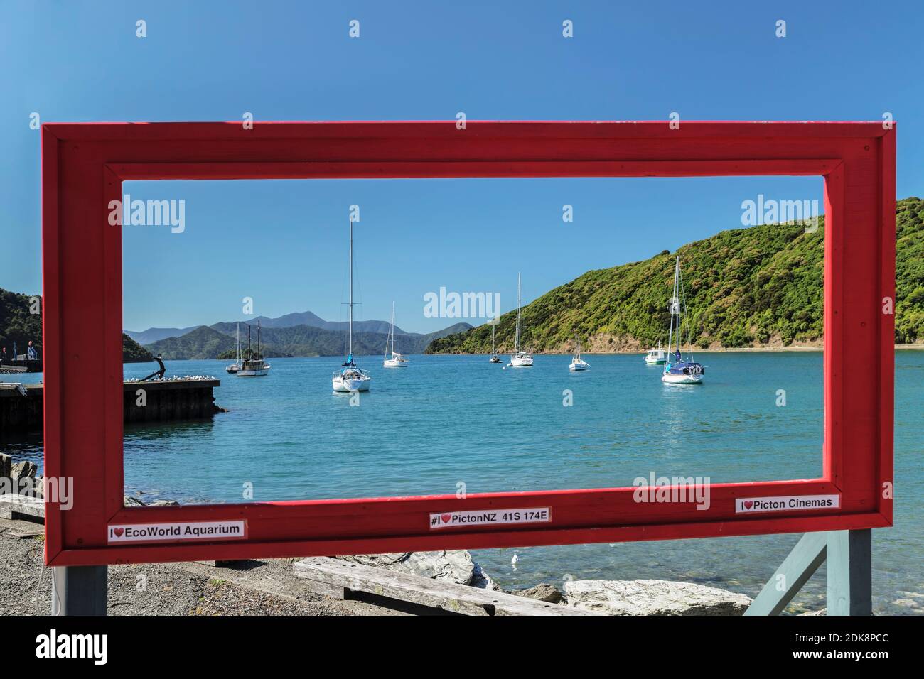 Barche a vela nel porto, Picton, Marlborough, Isola del Sud, Nuova Zelanda, Oceania Foto Stock