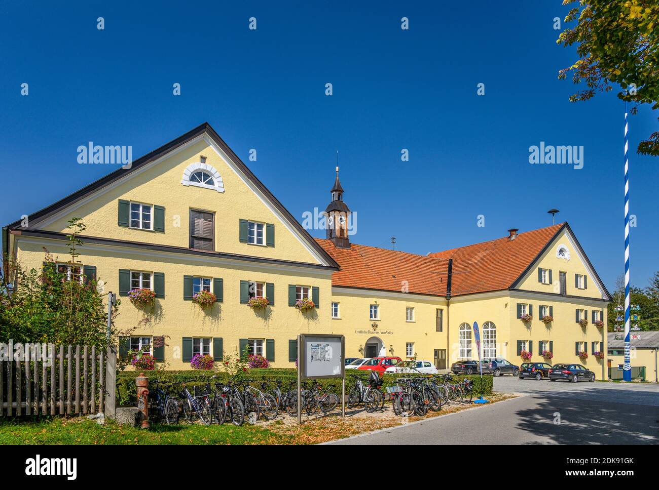 Germania, Baviera, alta Baviera, Oberland, Valle, Castello nuovo, birreria del Conte Arco-Valley Foto Stock