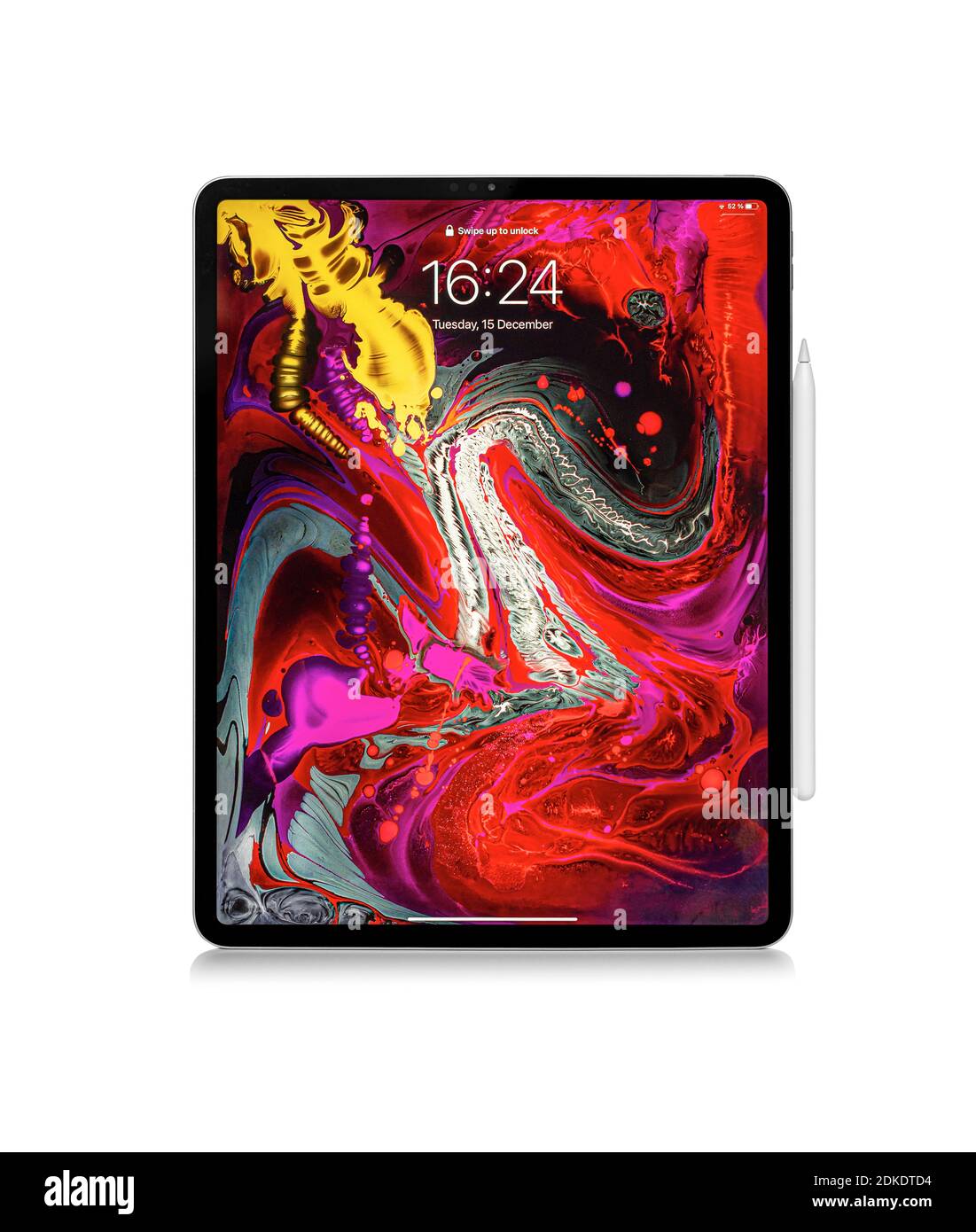 Nuovo iPad Pro 12.9 pollici e Apple Pencil da Apple su sfondo bianco, studio girato a Uzhgorod, Ucraina. Foto Stock