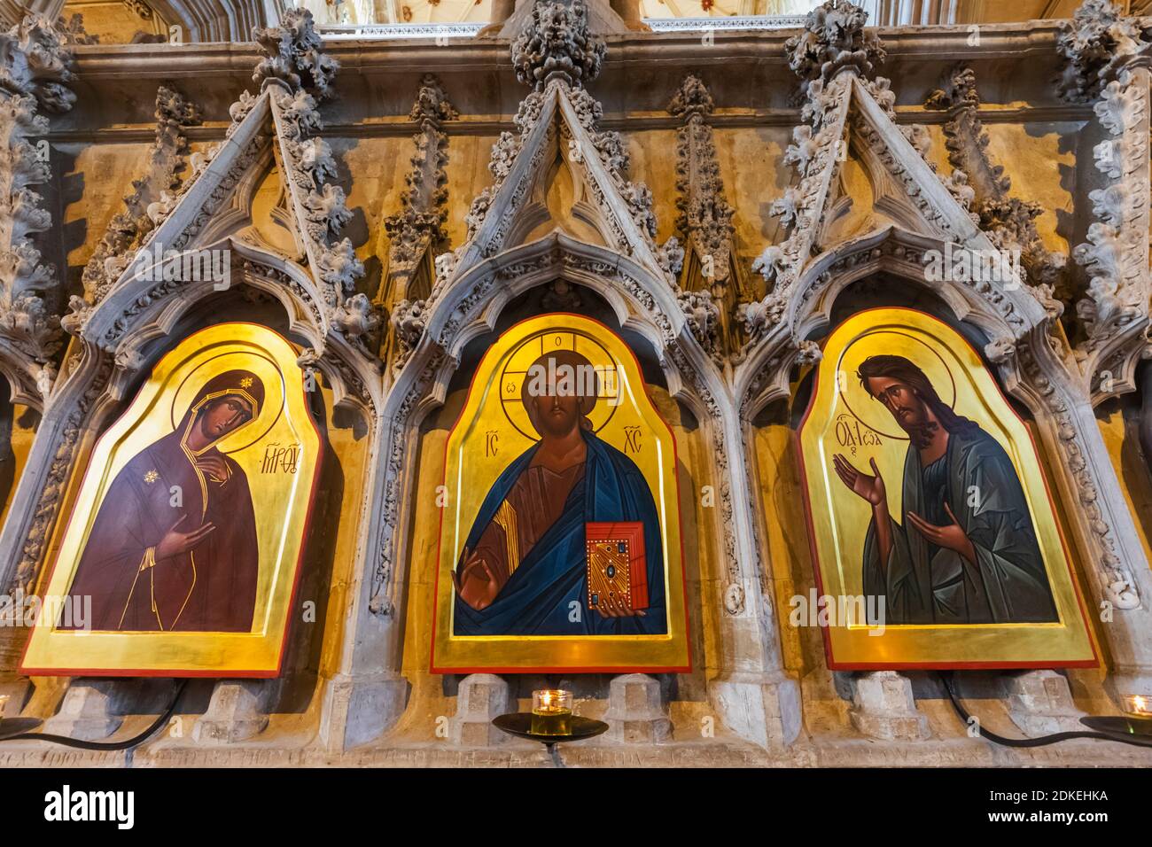 Inghilterra, Hampshire, Winchester, Winchester Cathedral, The Icons of the retro-Choir dell'iconografo Sergei Fyodorov Foto Stock