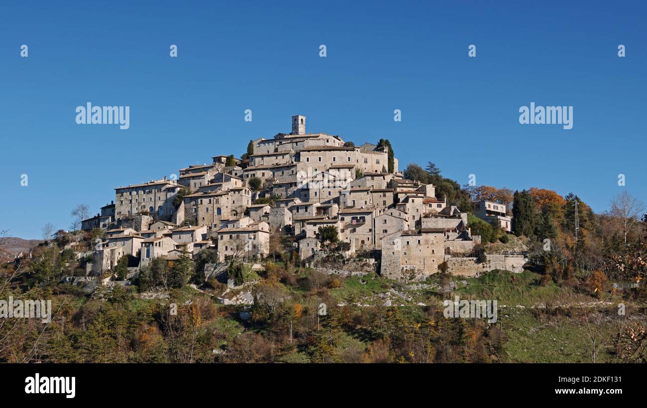 Veduta di Labro, piccolo borgo in provincia di Rieti, Lazio, Italia, europa Foto Stock