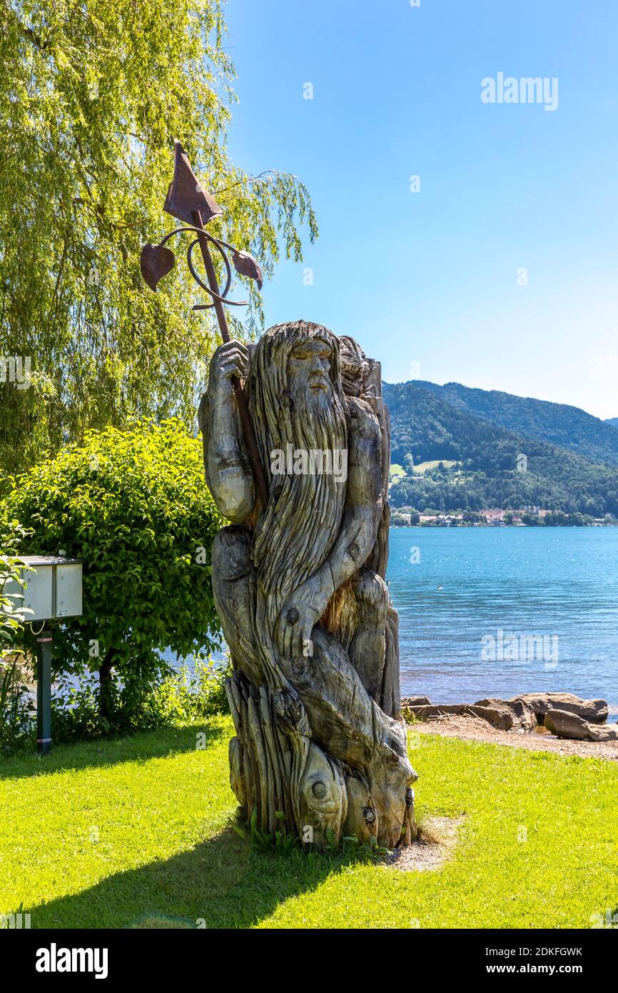 Scultura di spirito marino, dello scultore in legno Markus Trinkl, 2015, lungolago, Bad Wiessee, Tegernsee, Alpi Bavaresi, Baviera, Germania, Europa Foto Stock