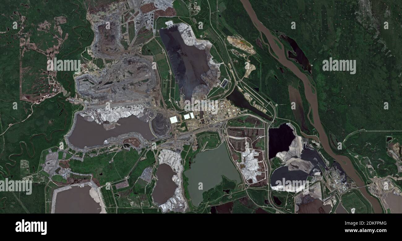 Stabilimento canadese di produzione di sabbia da petrolio dallo spazio Foto Stock