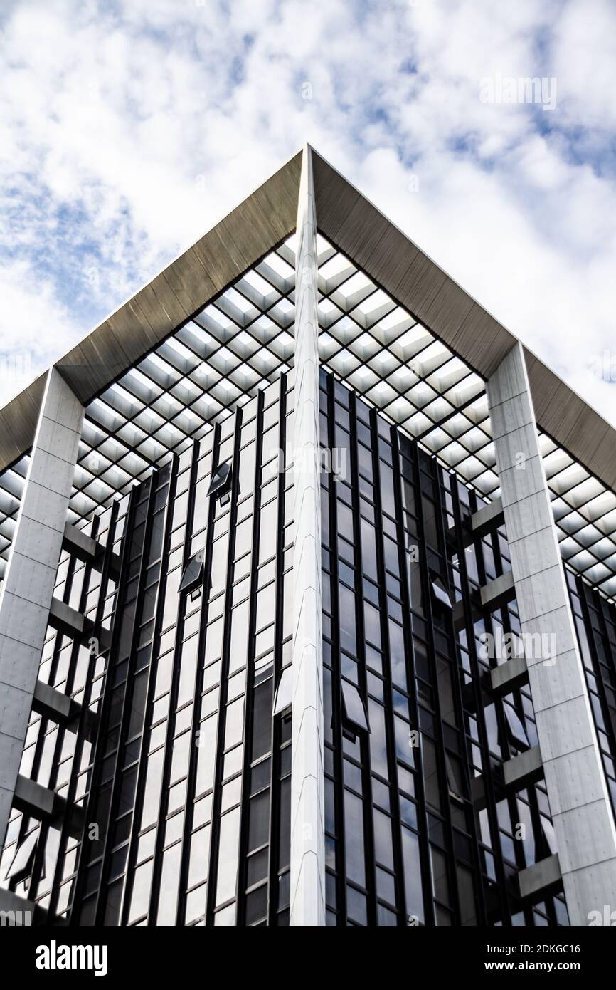 Vista dell'edificio della Minas Gerais Development Bank a Belo Horizonte, Brasile Foto Stock