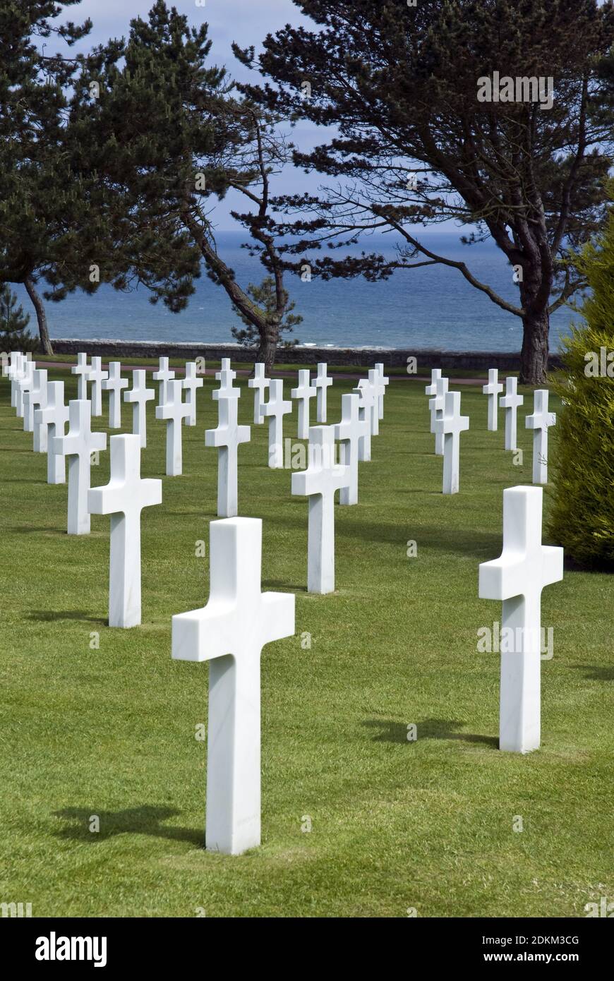 Tombe di truppe americane, la maggior parte uccise il D-day, al cimitero americano Normandia, Colleville-sur-Mer, Normandia, Francia. Foto Stock