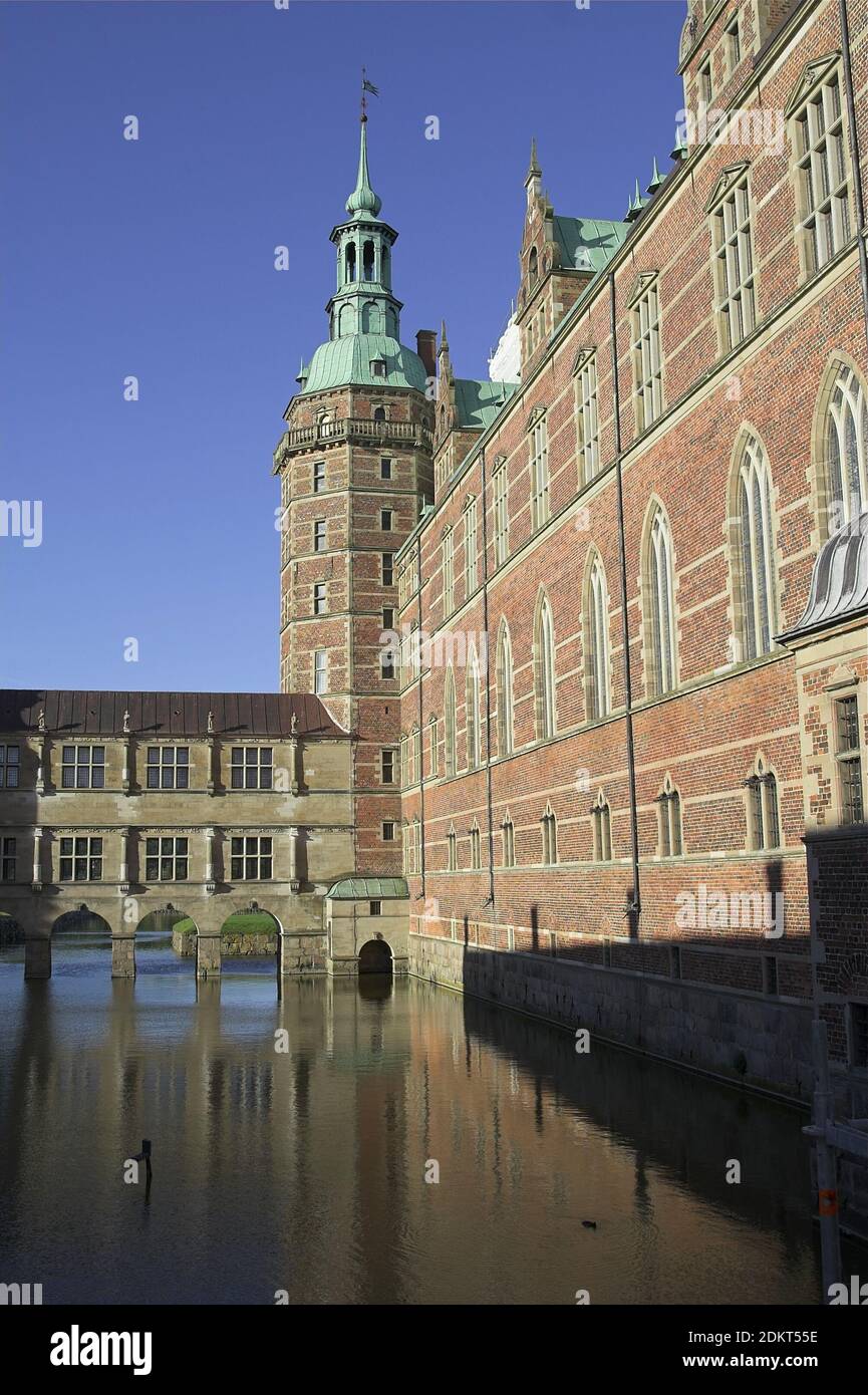 Hillerød, Danimarca, Dänemark: Castello di Frederiksborg; Schloss Frederiksborg; Frederiksborg slot; Zamek, Pałac, rezydencja Królewska, renesans, manierizm Foto Stock