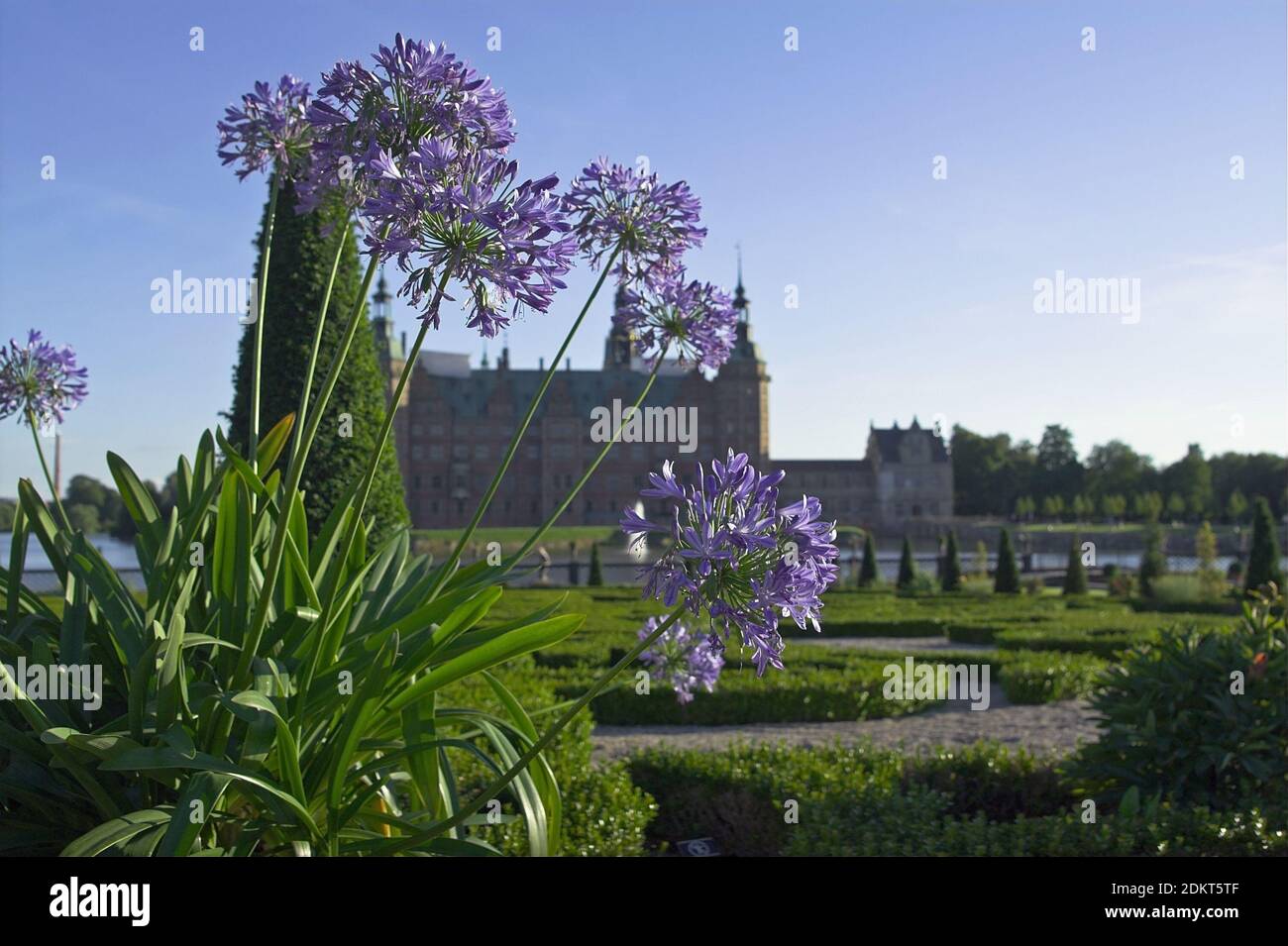 Danimarca, Dänemark: Castello di Frederiksborg - Vista dai giardini del palazzo. Schloss Frederiksborg - Blick von den Schlossgärten; Frederiksborg slot; Foto Stock