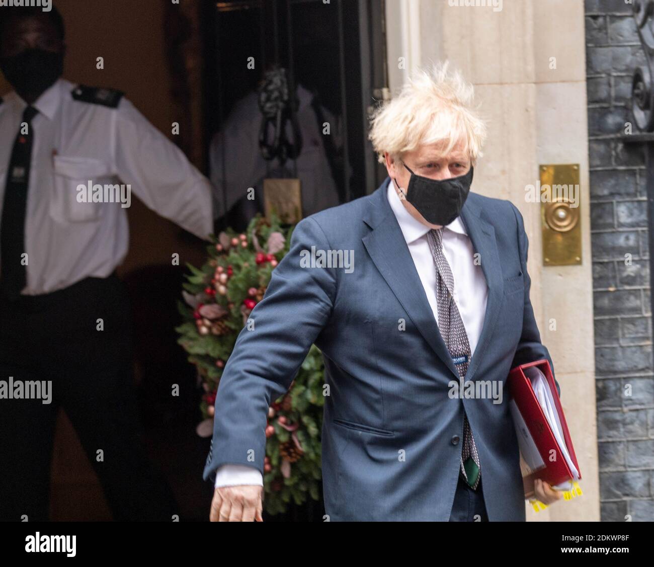 Londra, Regno Unito. 16 Dic 2020. Boris Johnson, il primo Ministro MP lascia 10 Downing Street, Credit: Ian Davidson/Alamy Live News Foto Stock