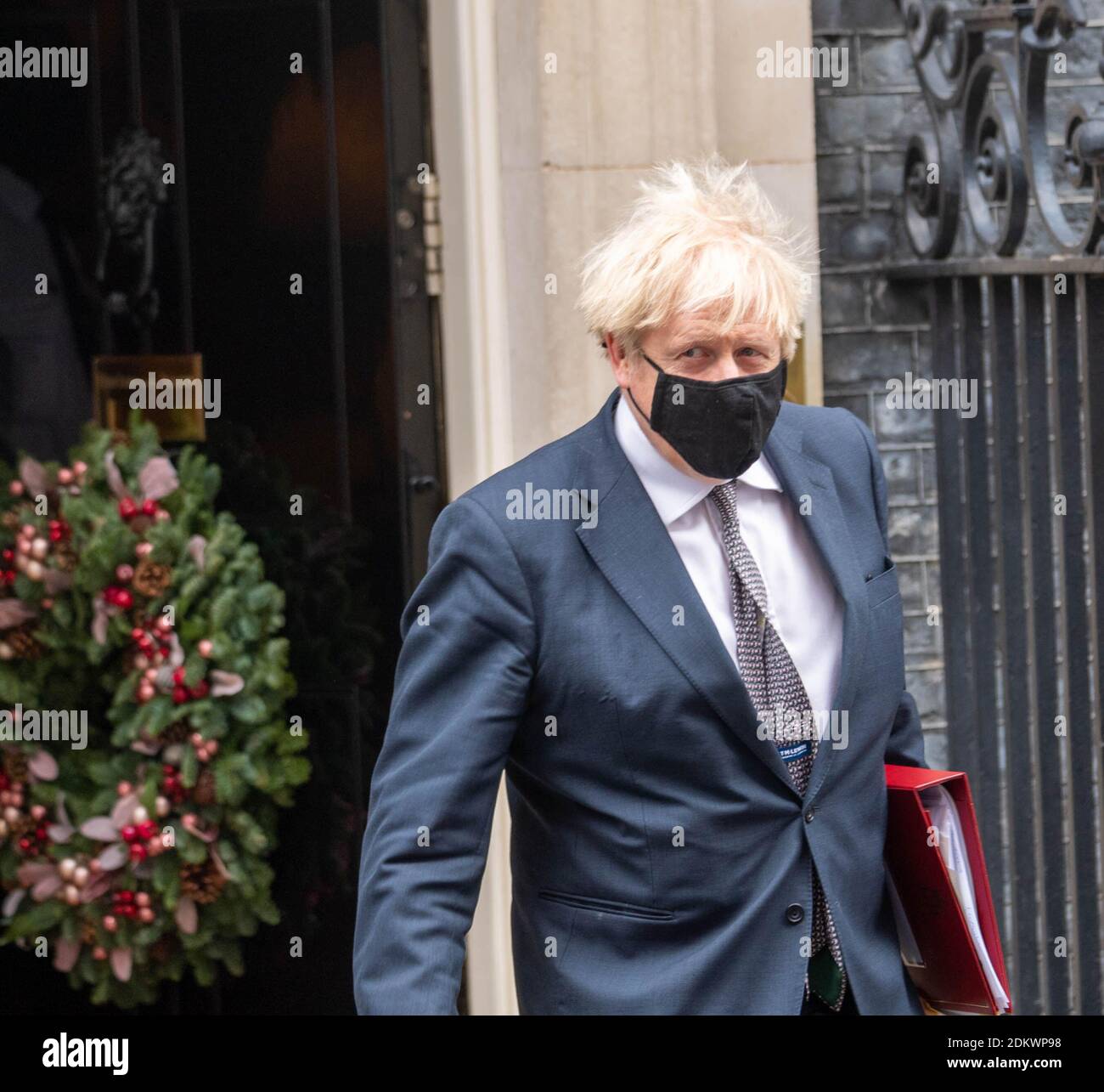 Londra, Regno Unito. 16 Dic 2020. Boris Johnson, il primo Ministro MP lascia 10 Downing Street, Credit: Ian Davidson/Alamy Live News Foto Stock