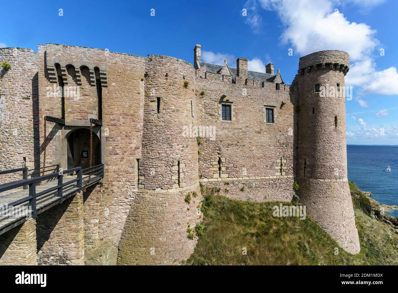 Felsenburg Fort la latte, Chateau de la Roche Goyon, Cap Frehel, Filmkulisse ' Die Wikinger' mit Kirk Douglas und Sat 1 Produktion ' Tristan und Isol Foto Stock