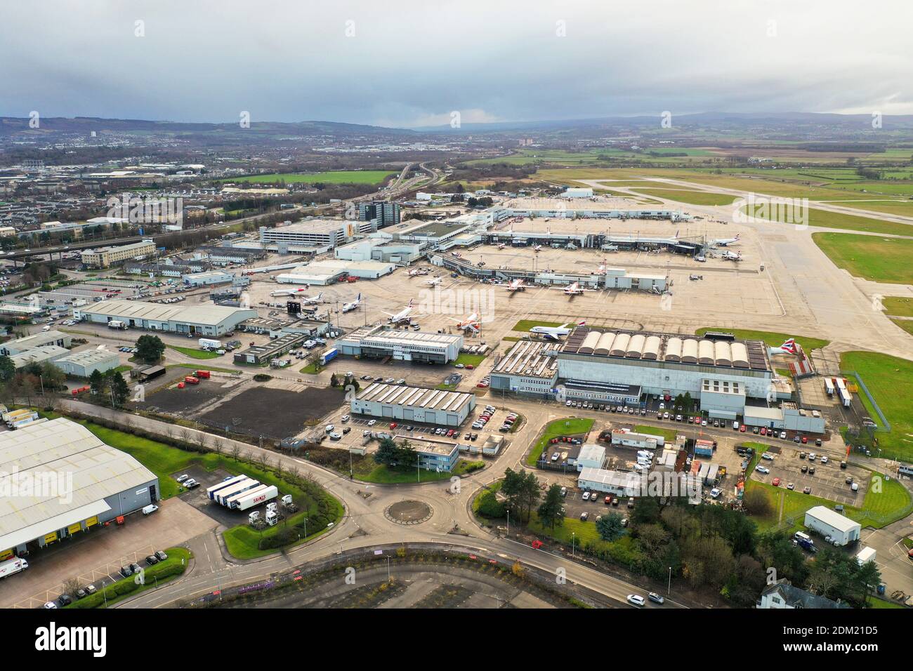 Vista aerea del drone dell'aeroporto di Glasgow Foto Stock