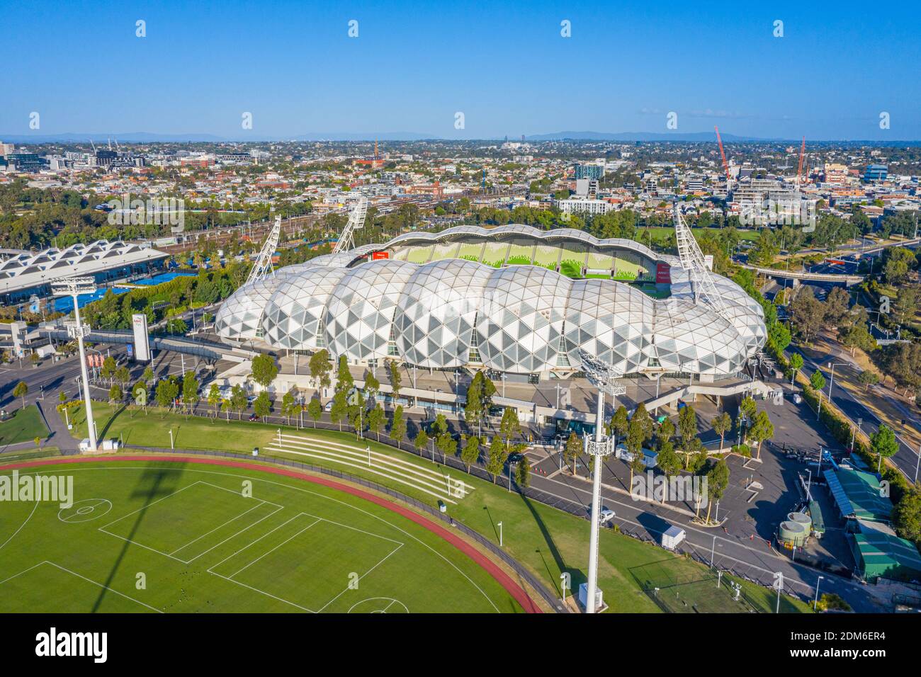 Lo stadio AAMI si affaccia dietro il fiume Yarra, in Australia Foto Stock