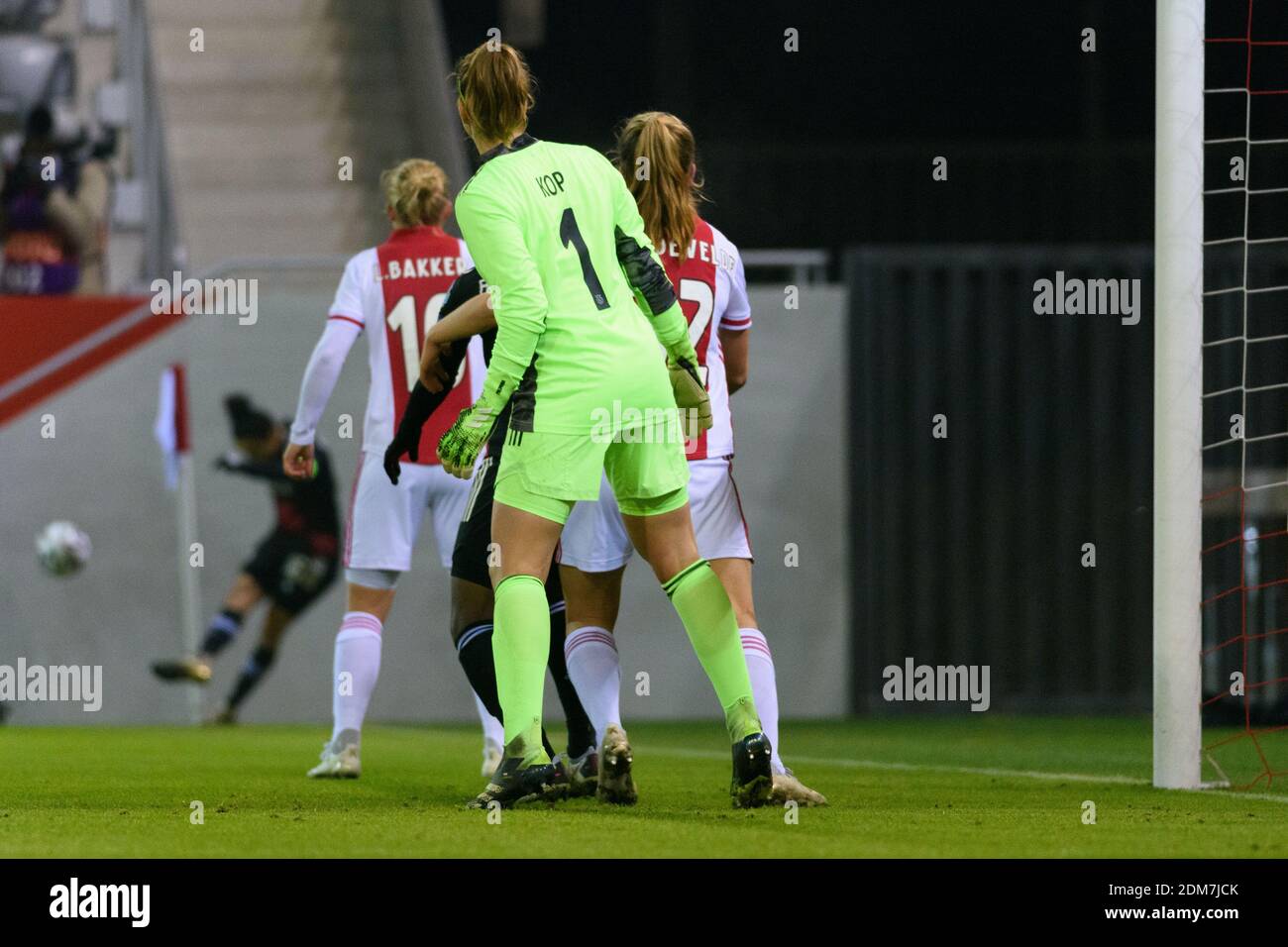 Monaco, Germania. 16 dicembre 2020. Durante la partita di calcio della UEFA Women's Champions League (Round 32) tra l'FC Bayern Monaco e l'Ajax Amsterdam. Sven Beyrich/SPP Credit: SPP Sport Press Photo. /Alamy Live News Foto Stock