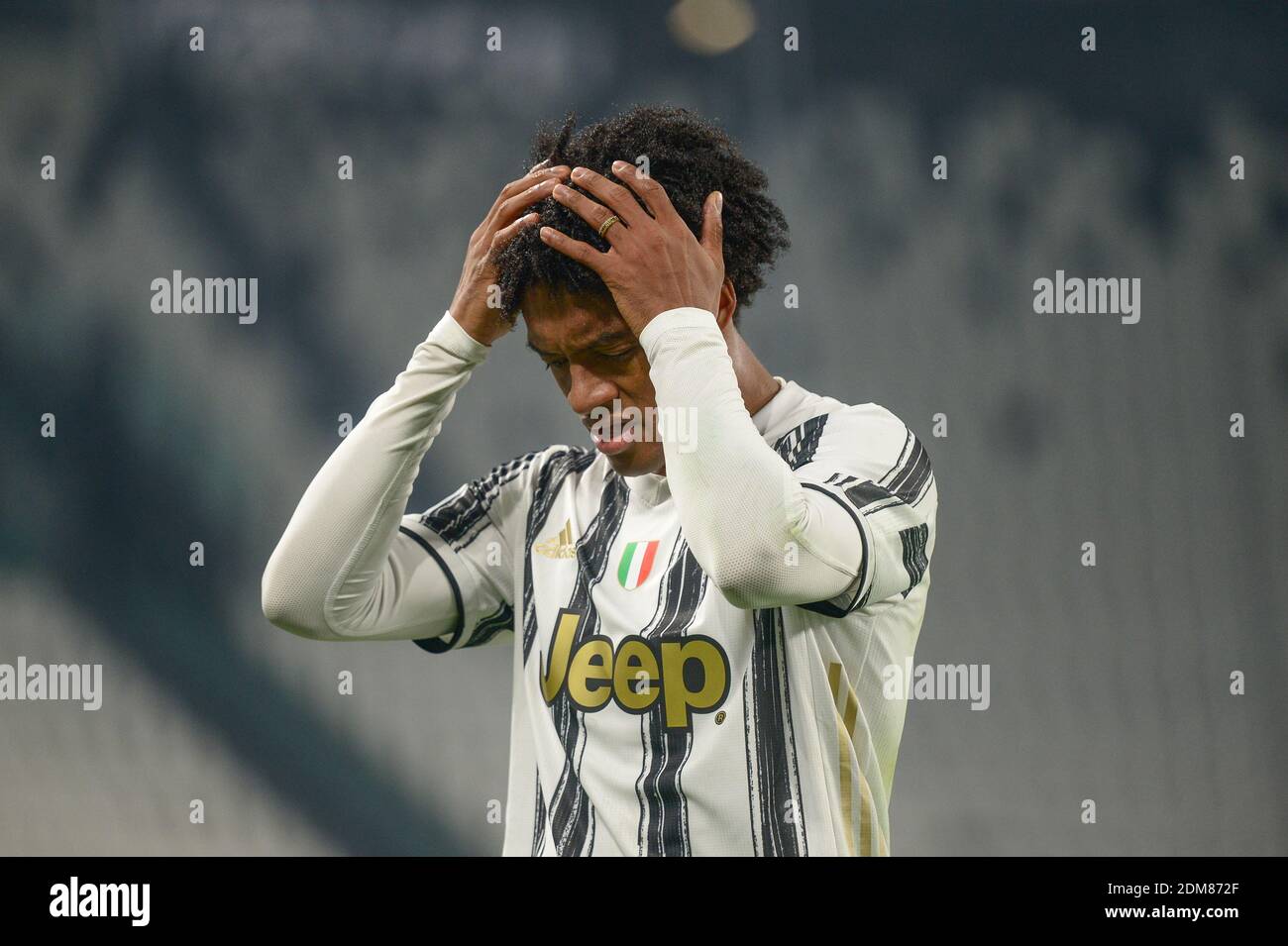 Juan Cuadrado del Juventus FC delusione durante la Serie A match tra Juventus e Atalanta BC allo stadio Allianz il 16 dicembre 2020 a Torino Foto Stock