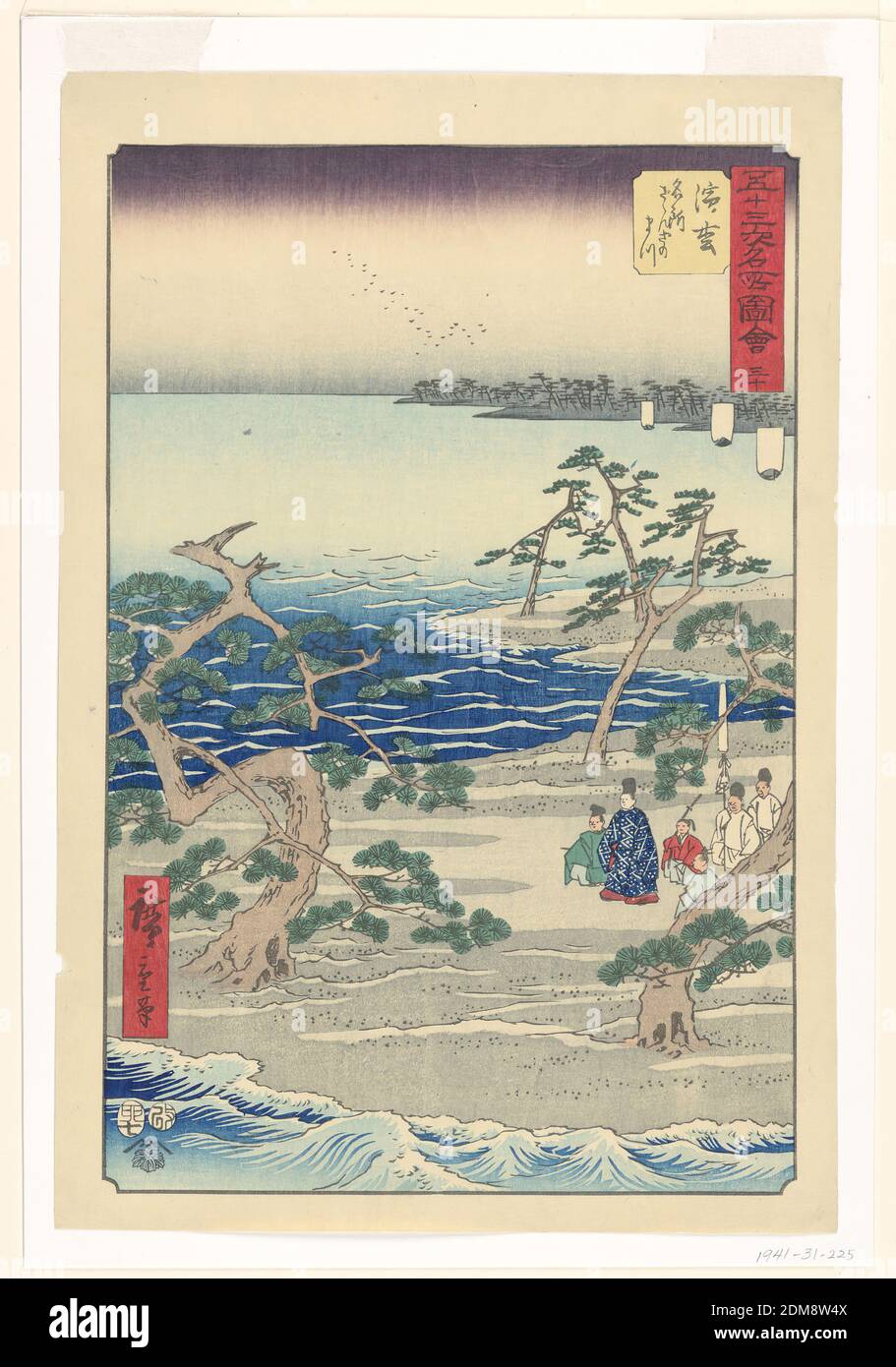 Sacerdoti adorati sulla costa dell'oceano, Ando Hiroshige, giapponese, 1797–1858, stampa a blocchi di legno in inchiostro colorato su carta, sacerdoti buddisti e altre persone religiose si sono riuniti sulla riva dell'oceano per pregare e adorare. I quattro pini circondano queste figure in primo piano. Tre navi e un gregge di uccelli si fanno passare sullo sfondo., Giappone, 1797-1858, Paesaggi, Stampa Foto Stock