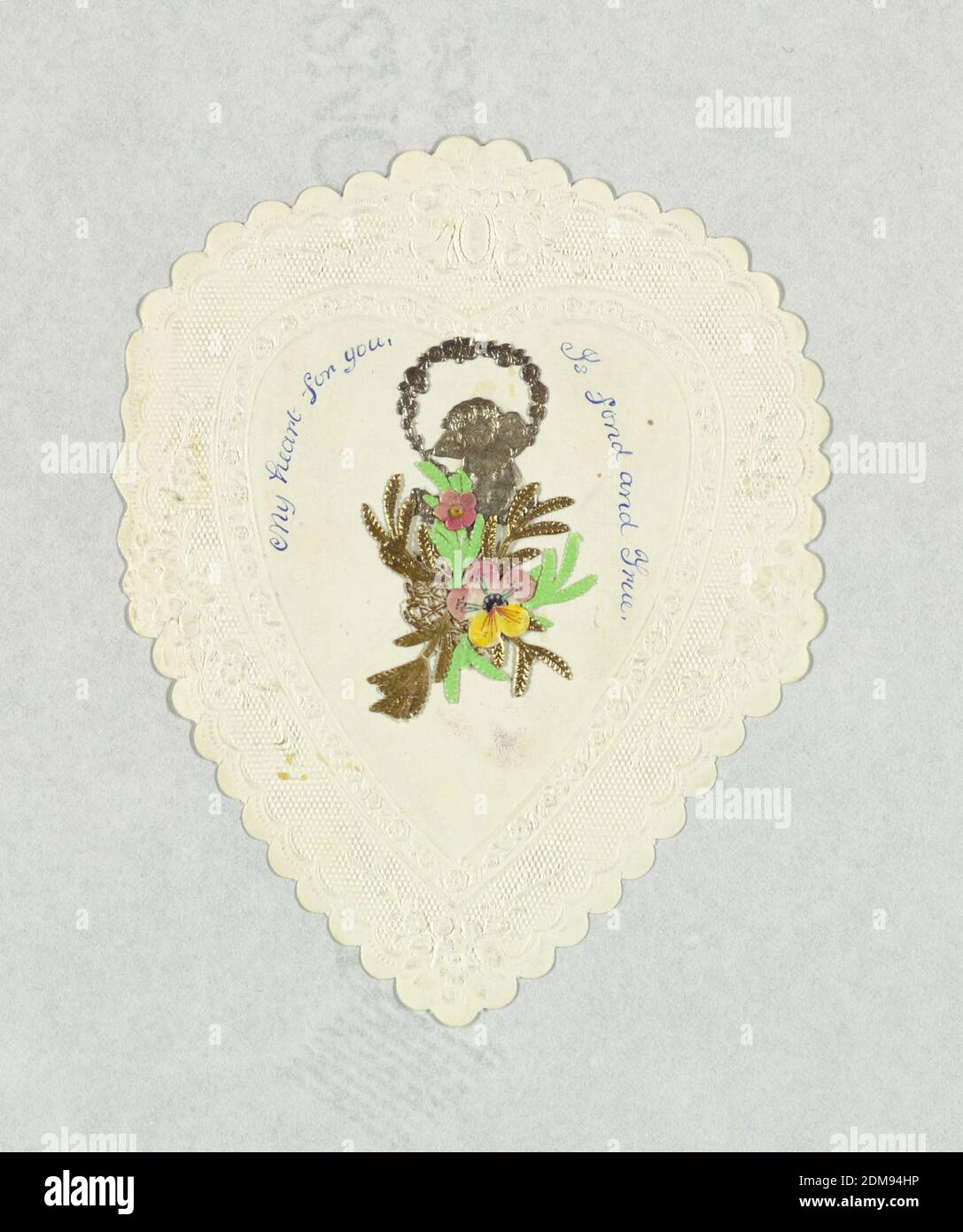 Saluto di San Valentino, pennello e acquerello, carta in metallo goffrata su carta bianca goffrata, mazzo di fiori e Cupido in una corona al centro. Inscritto in inchiostro blu intorno al motivo centrale: 'Il mio cuore per voi, è affettuoso e vero'., Stati Uniti, ca. 1850, biglietto d'auguri, biglietto d'auguri Foto Stock
