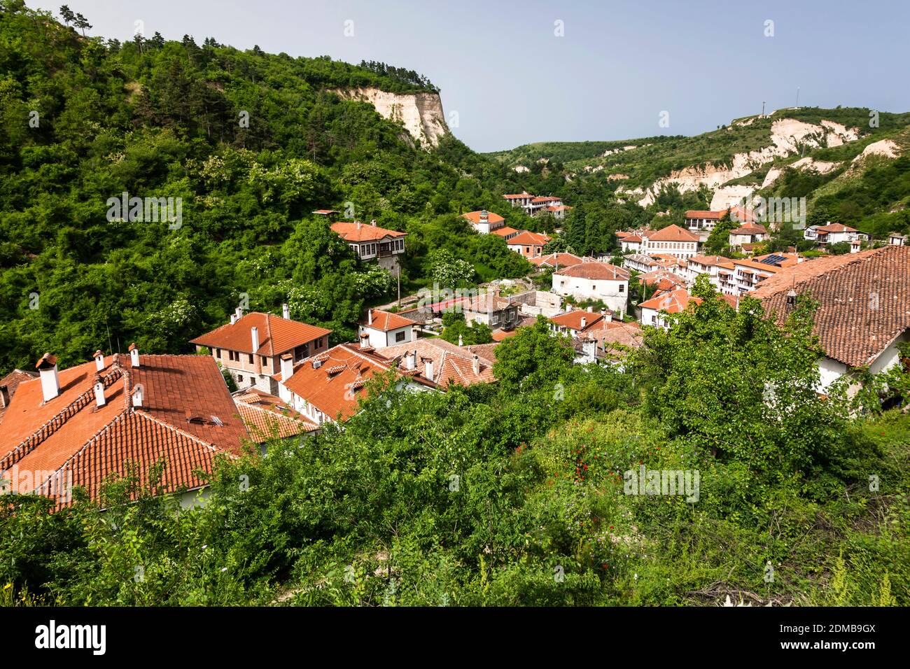 Villaggio di Melnik nella valle, Melnik, Provincia di Blagoevgrad, Bulgaria, Europa sudorientale, Europa Foto Stock
