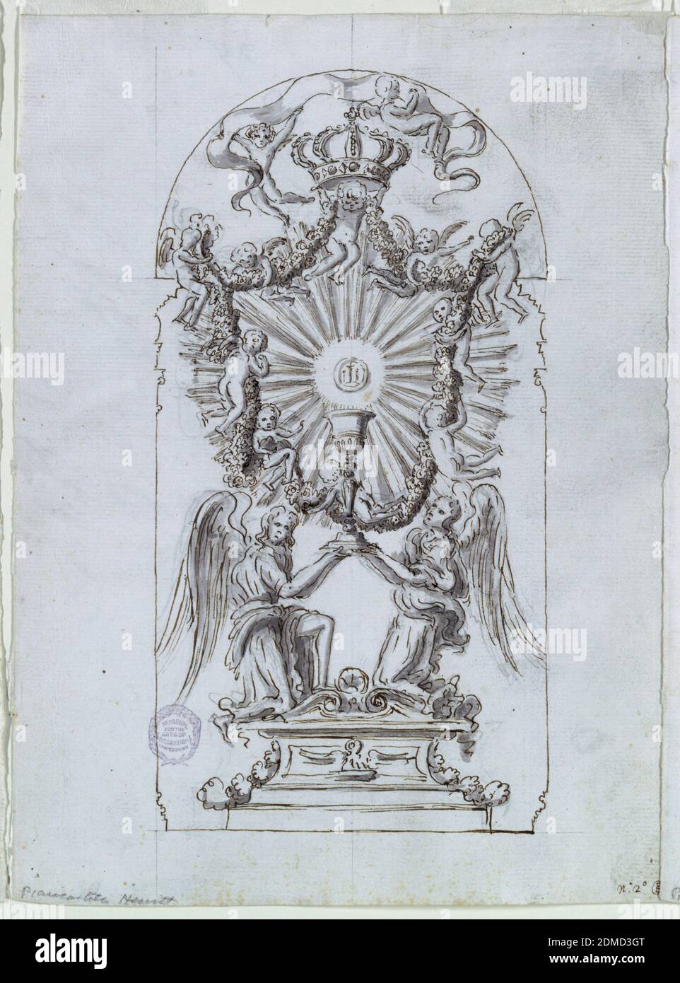 Progetto per la porta di un Tabernacolo, grafite, penna e inchiostro, pennello e acquerello, seppia su carta, sulla base, due angeli sono inginocchiati, sostenendo un calice su cui l'ospite sta torreggiando, circondato da una gloria di raggi. Una corona al top., Italia, 1700–1750, religione, disegno Foto Stock